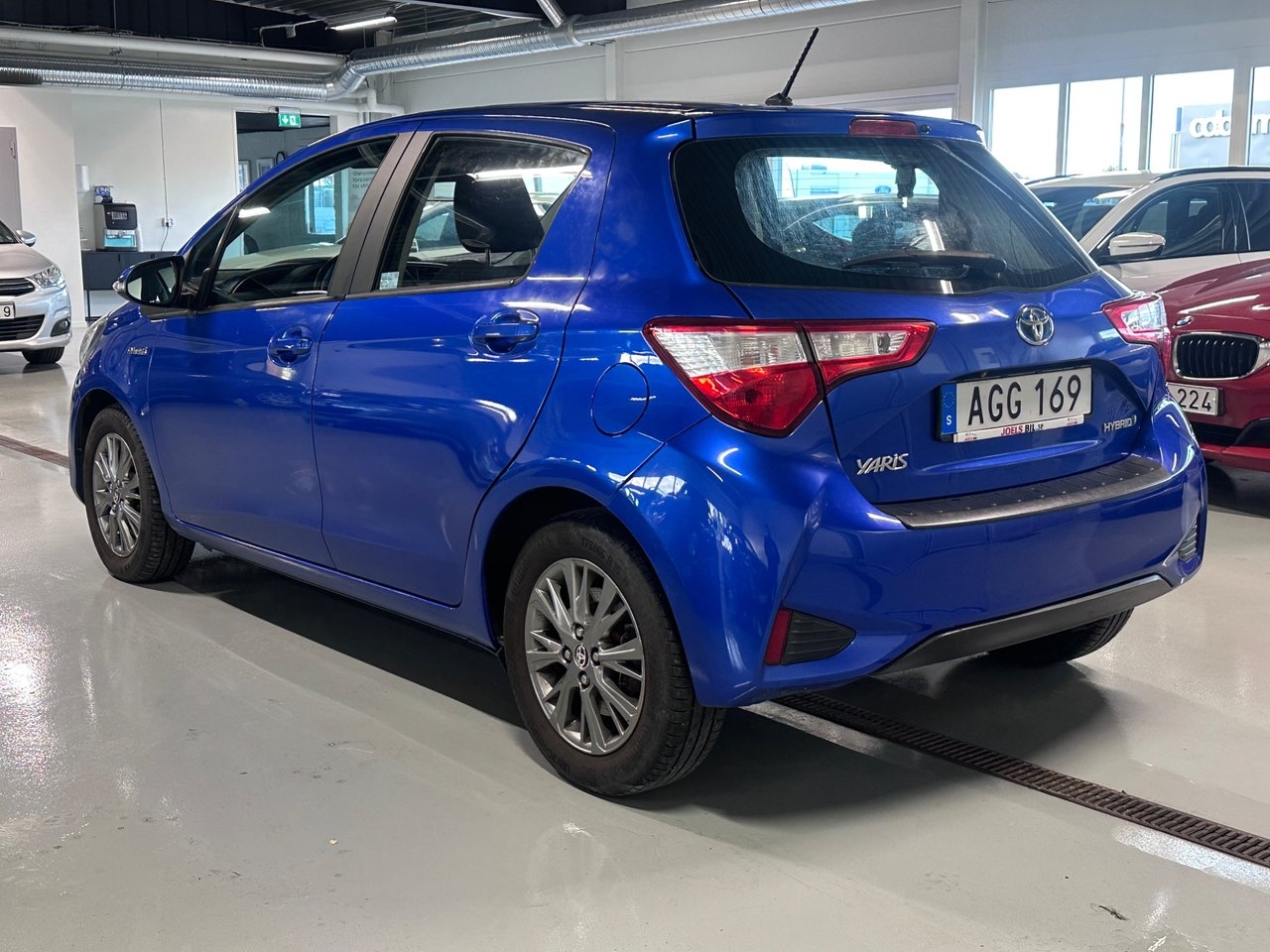 Toyota Yaris Hybrid e-CVT Active Euro 6 2017, bild 4/10