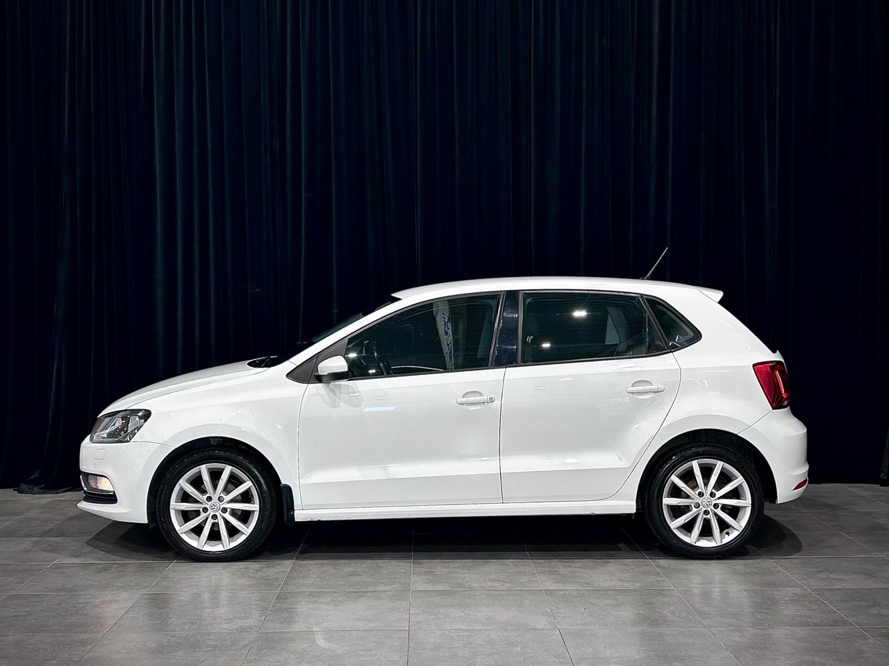 Volkswagen Polo 2016, bild 4/10