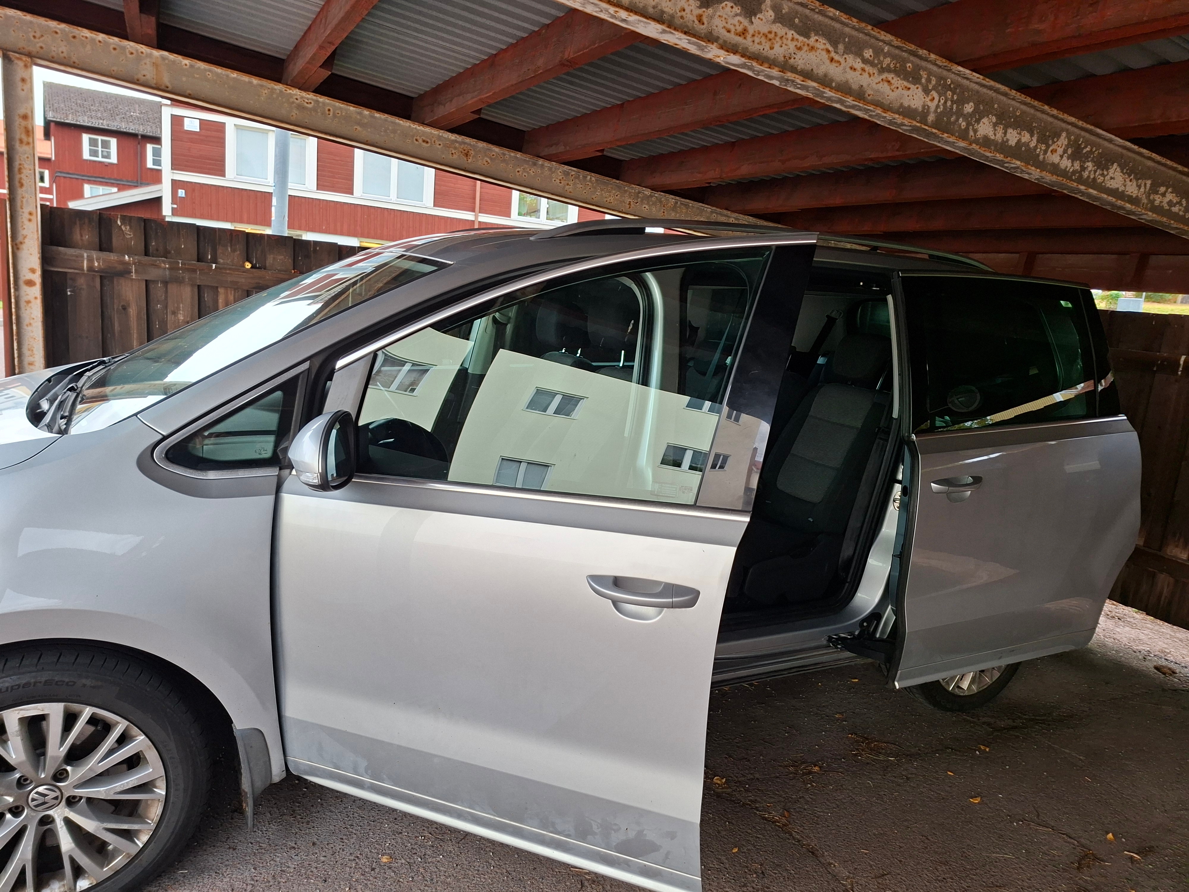 Volkswagen Sharan 2013, bild 5/8