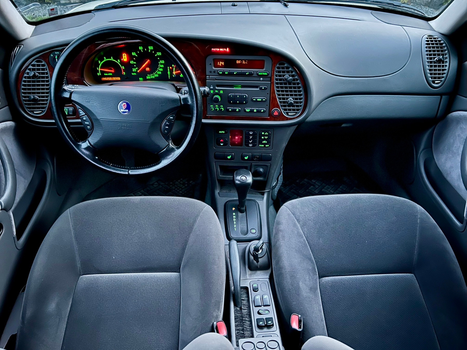 Saab 9-3 5-dörrar 2.0 T Automatisk 2002, bild 7/10