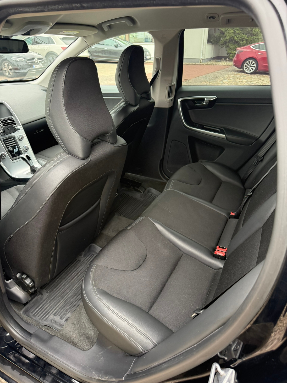 Volvo XC60 D4 Manuell 2017, bild 7/8