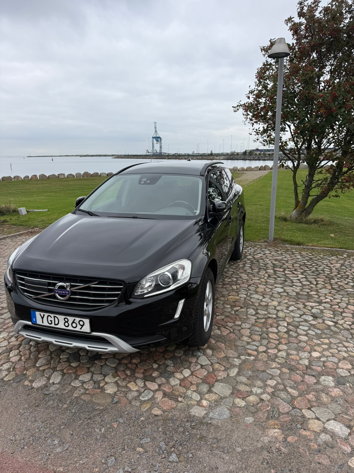 Volvo XC60 D4 Manuell 2017, bild 3/8