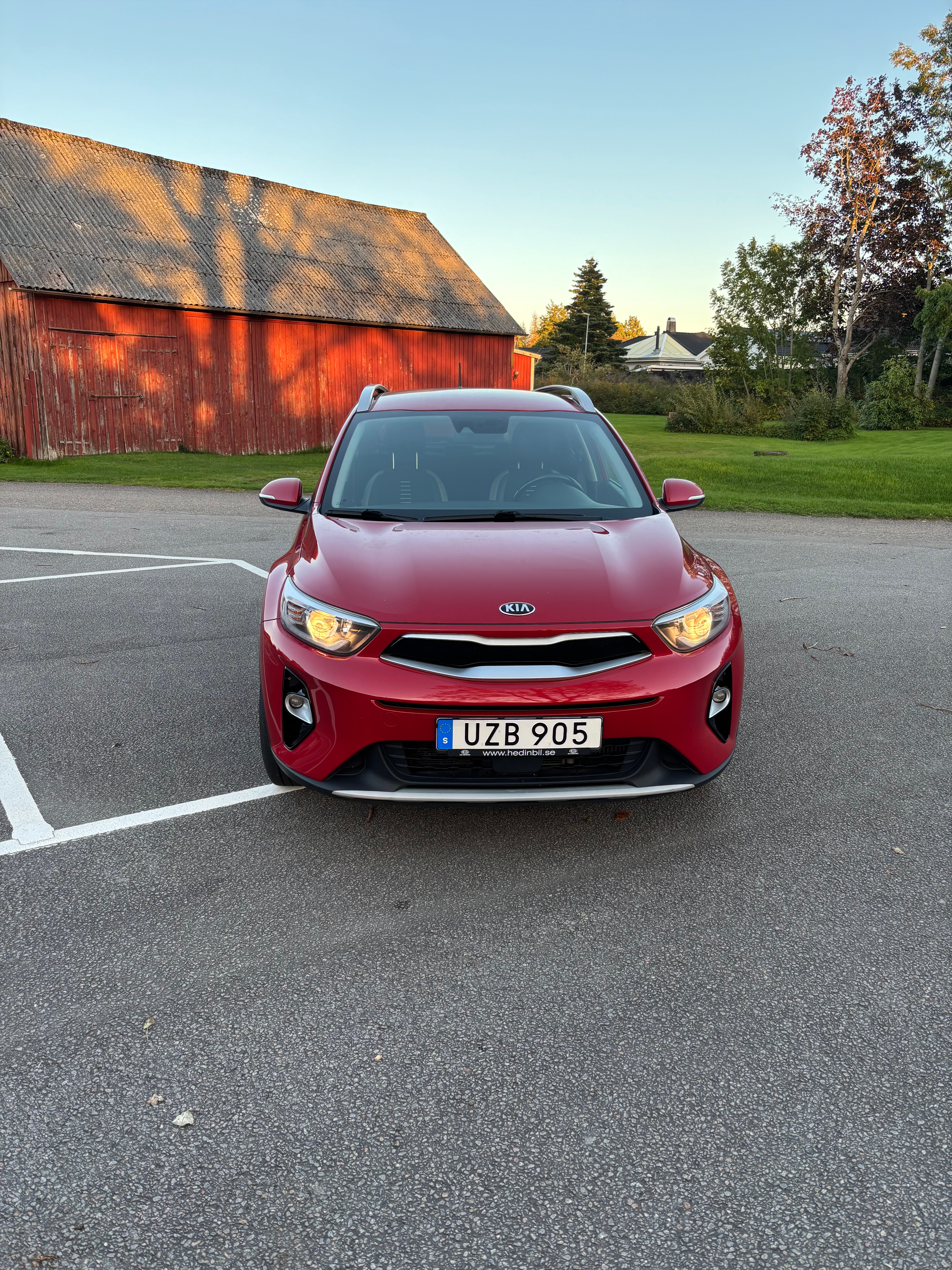 Kia Stonic 1.0 T-GDI Manuell 2018, bild 2/8