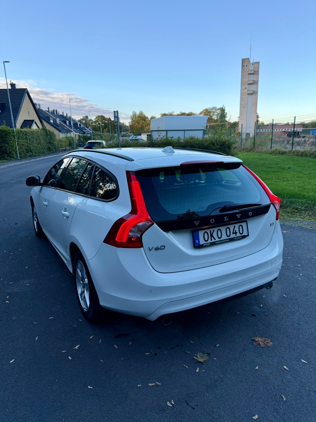 Volvo V60 T3 Manuell 2017, bild 2/7