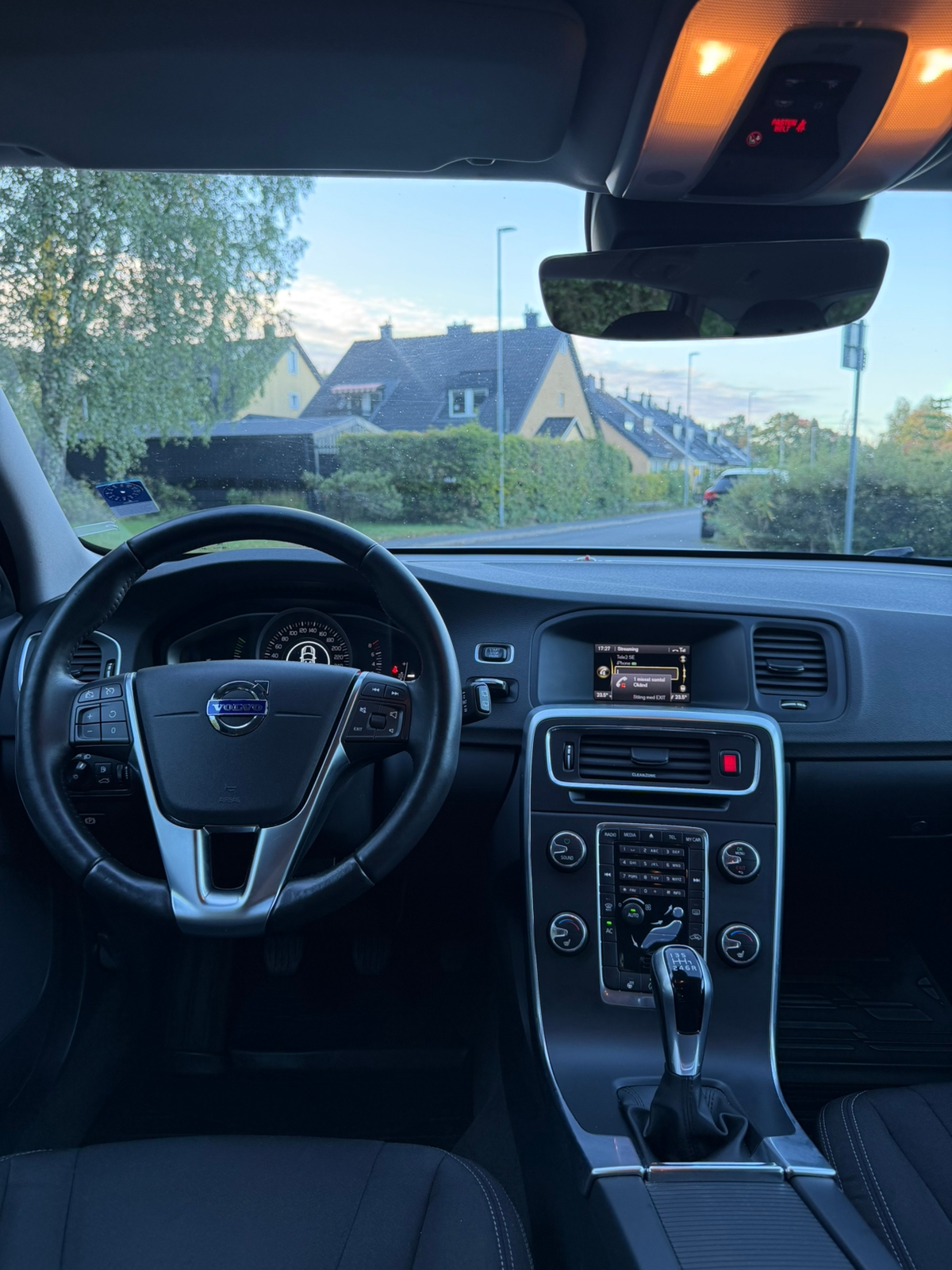 Volvo V60 T3 Manuell 2017, bild 6/7