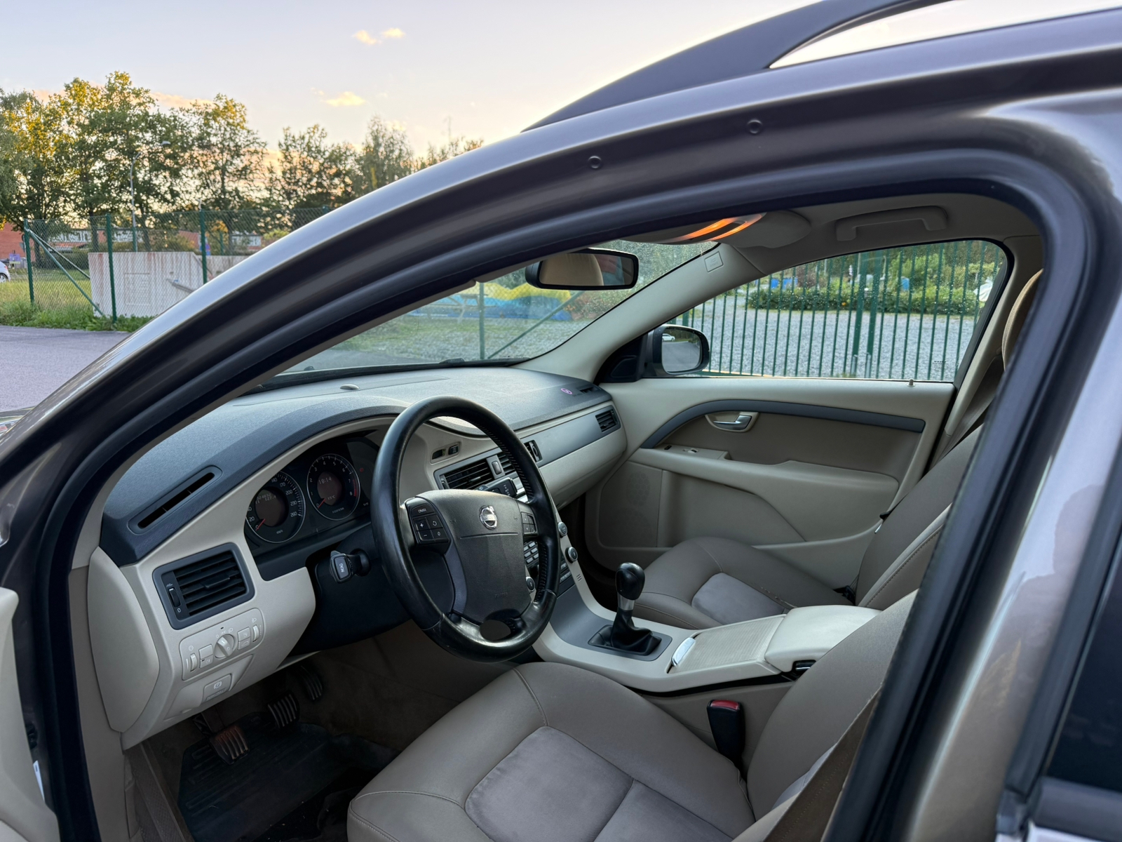 Volvo V70 2.0F Manuell 2008, bild 5/7