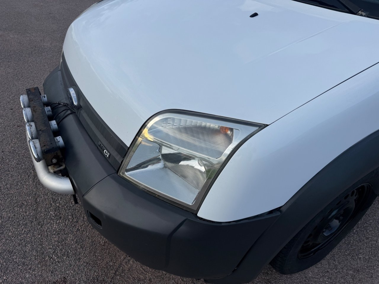Ford Transit Connect 2008, kuva 2/10