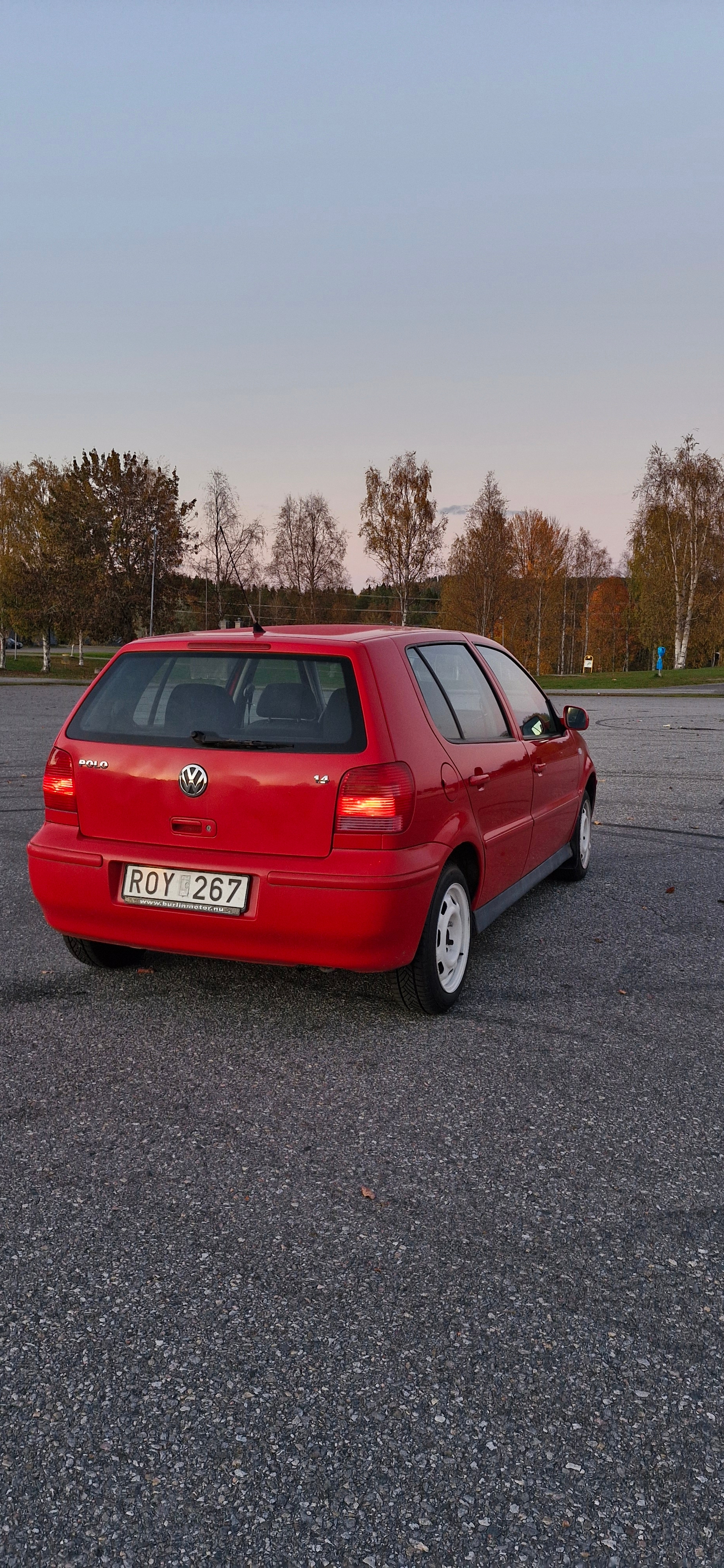 Volkswagen Polo 5-dörrar 1.4 Manuell 2001, bild 4/4
