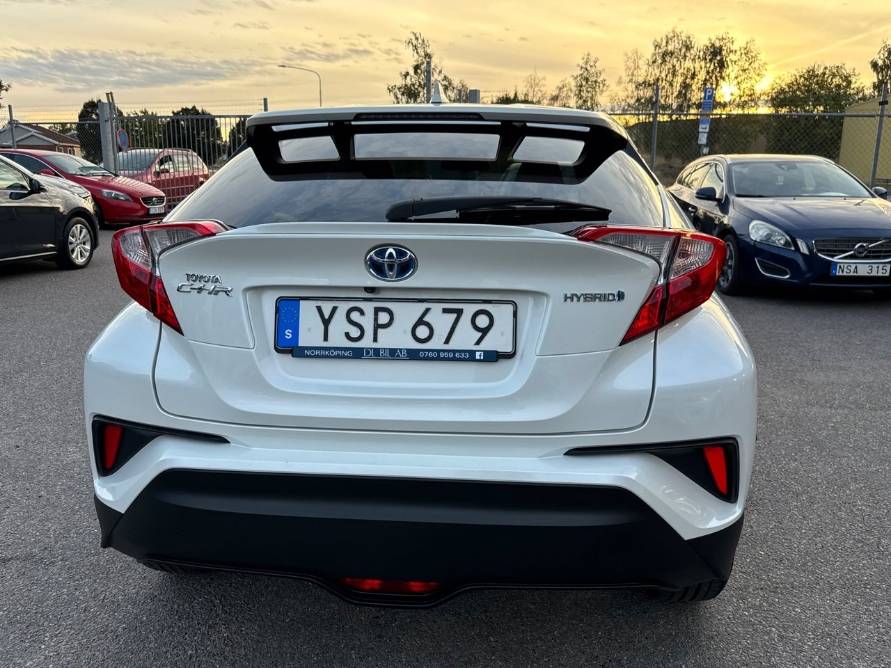 Toyota C-HR 2018, bild 3/38