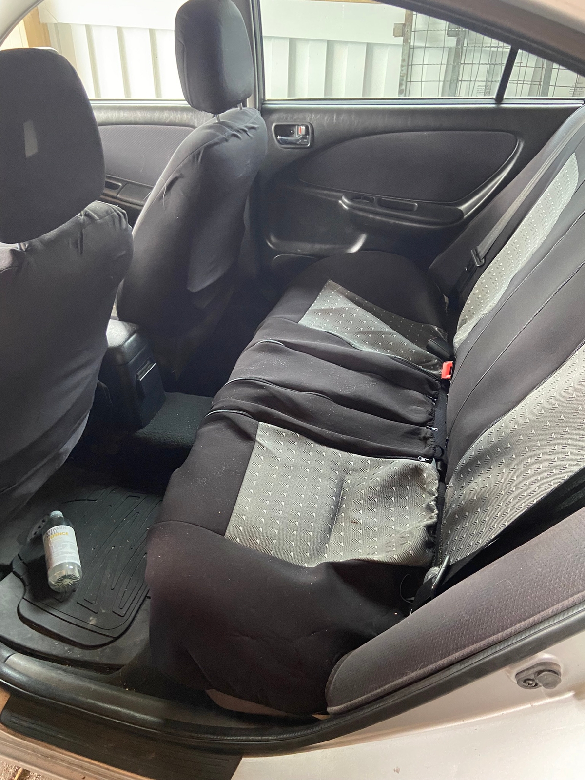 Toyota Avensis 2001, bild 4/4