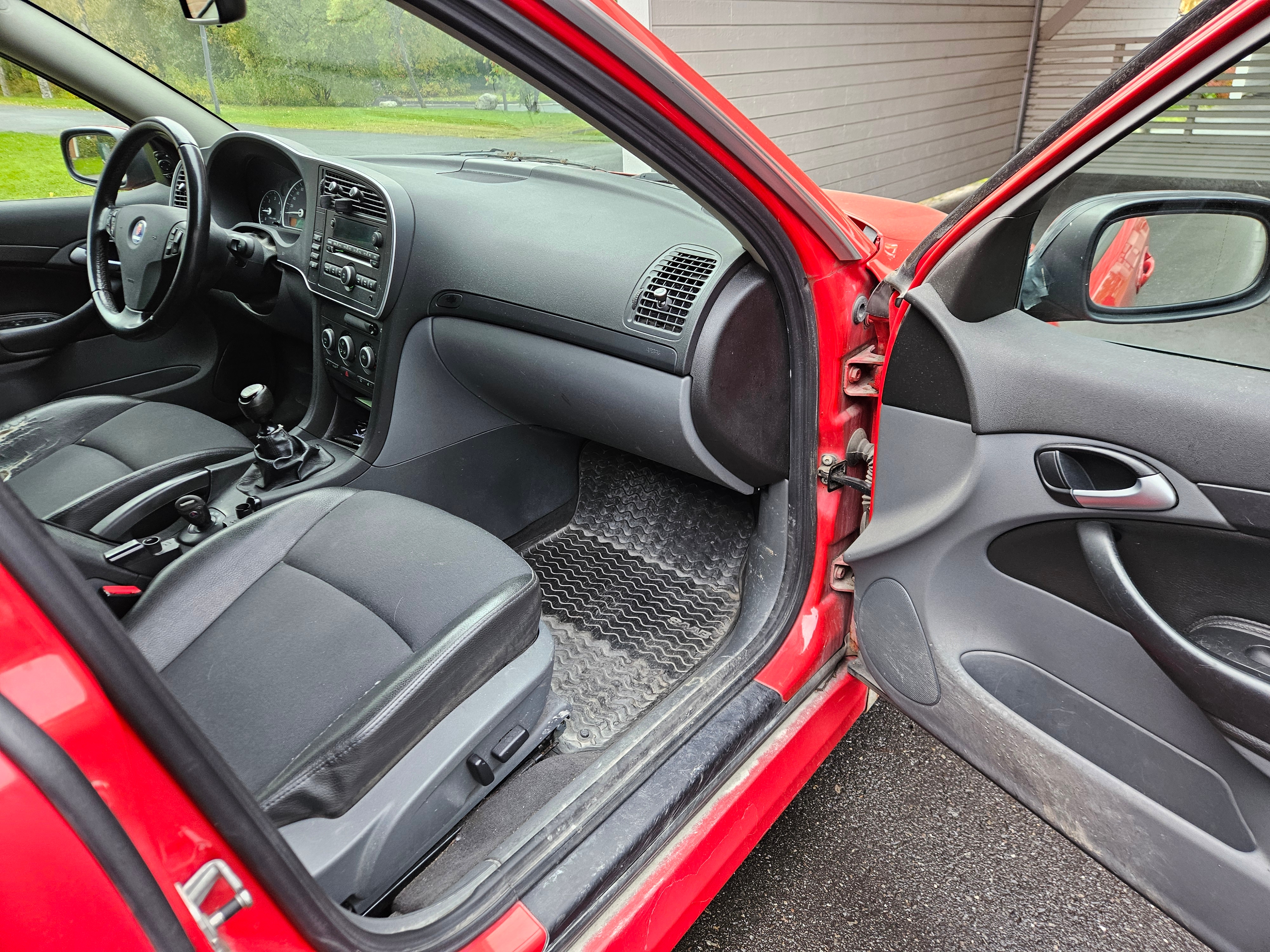 Saab 9-3 SportCombi 1.9 TiD Manuell 2007, bild 6/8