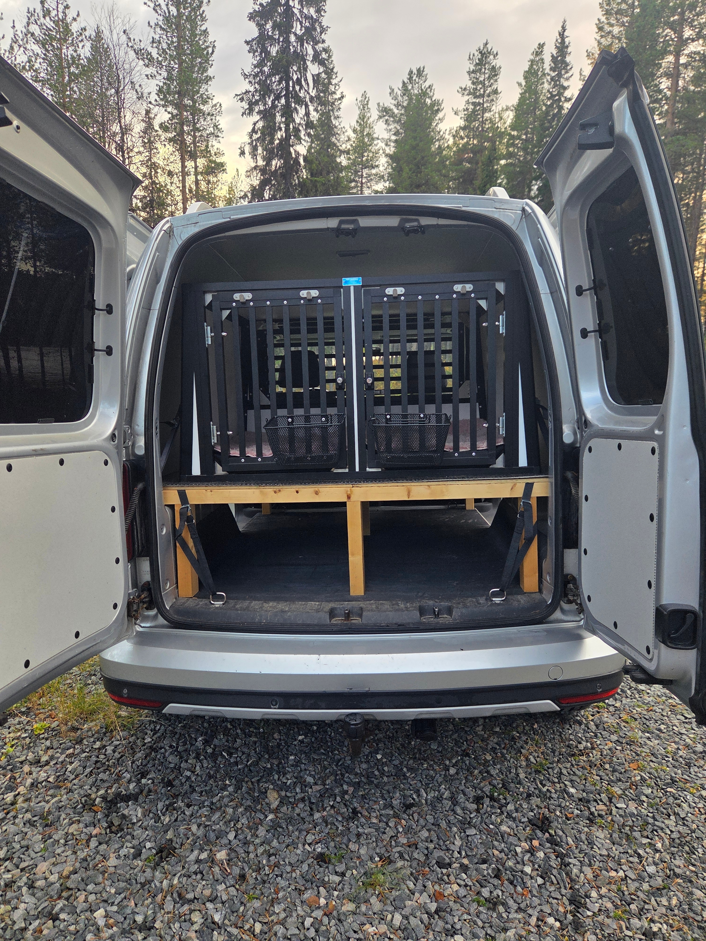 Volkswagen Caddy 2018, bild 6/7
