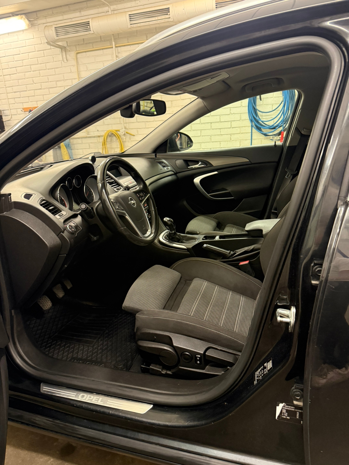 Opel Insignia 2011, bild 6/7
