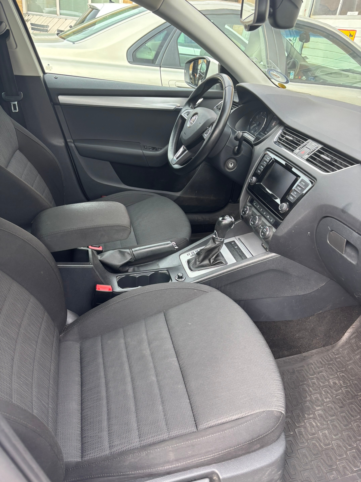 Skoda Octavia 2014, bild 7/8