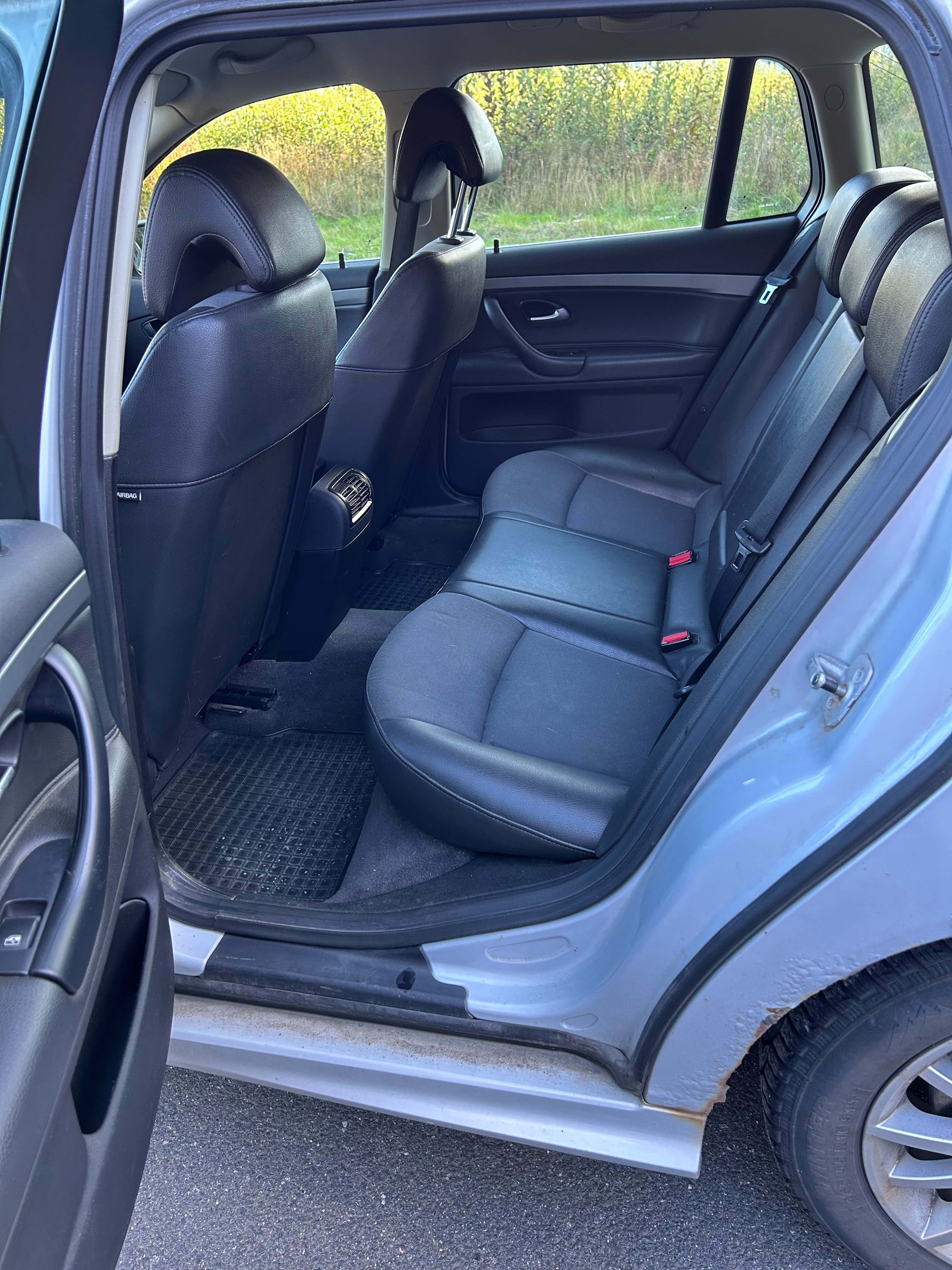 Saab 9-3 SportCombi 1.9 TiD Manuell 2010, bild 6/7