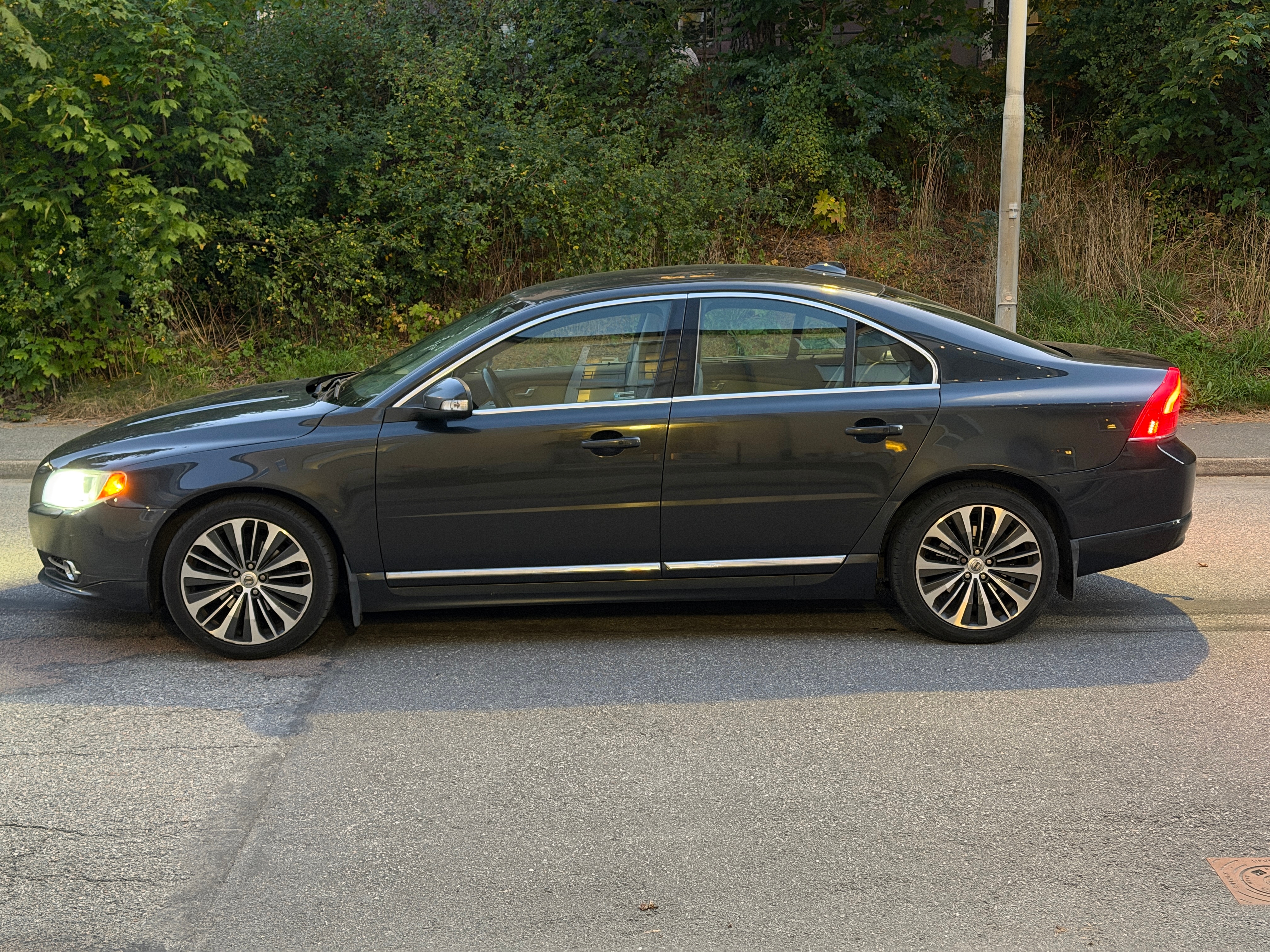 Volvo S80 2.4D Geartronic 2010, photo 4/10