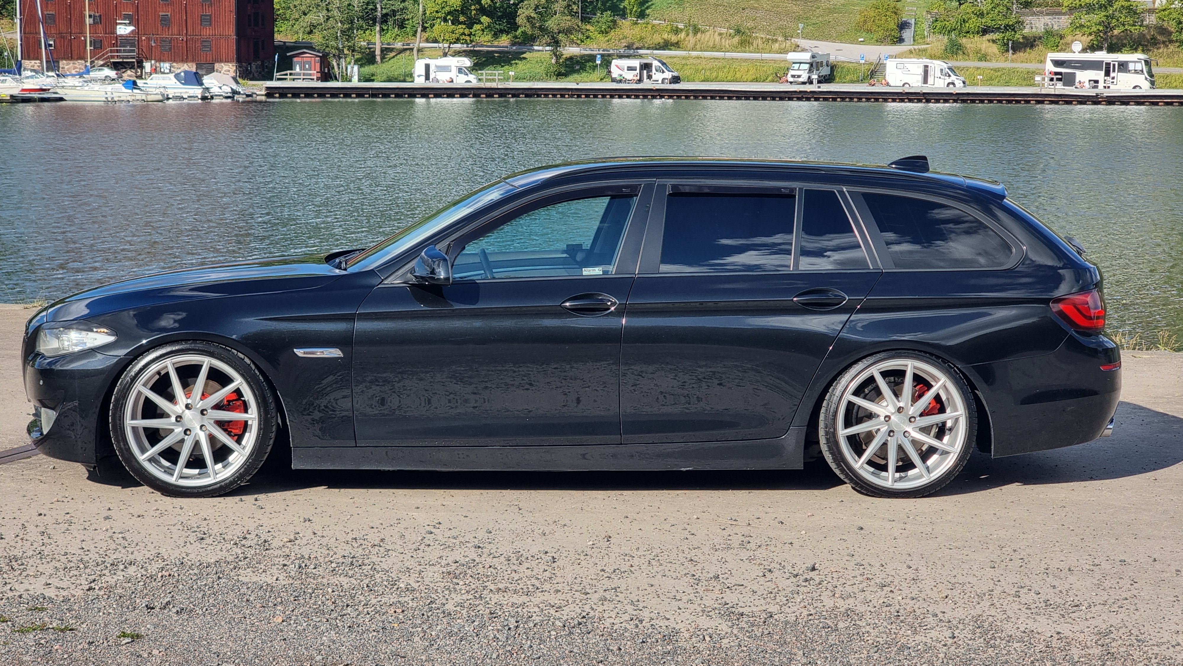 BMW 520 d Touring Steptronic 2012, kuva 3/7