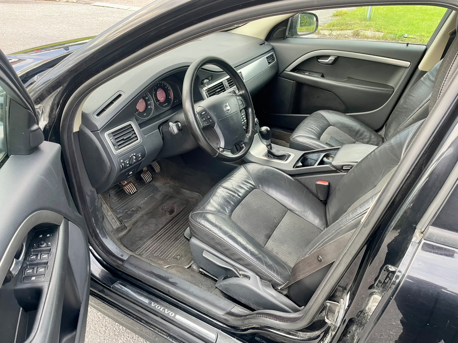 Volvo V70 2.0F Manuell 2009, bild 5/10