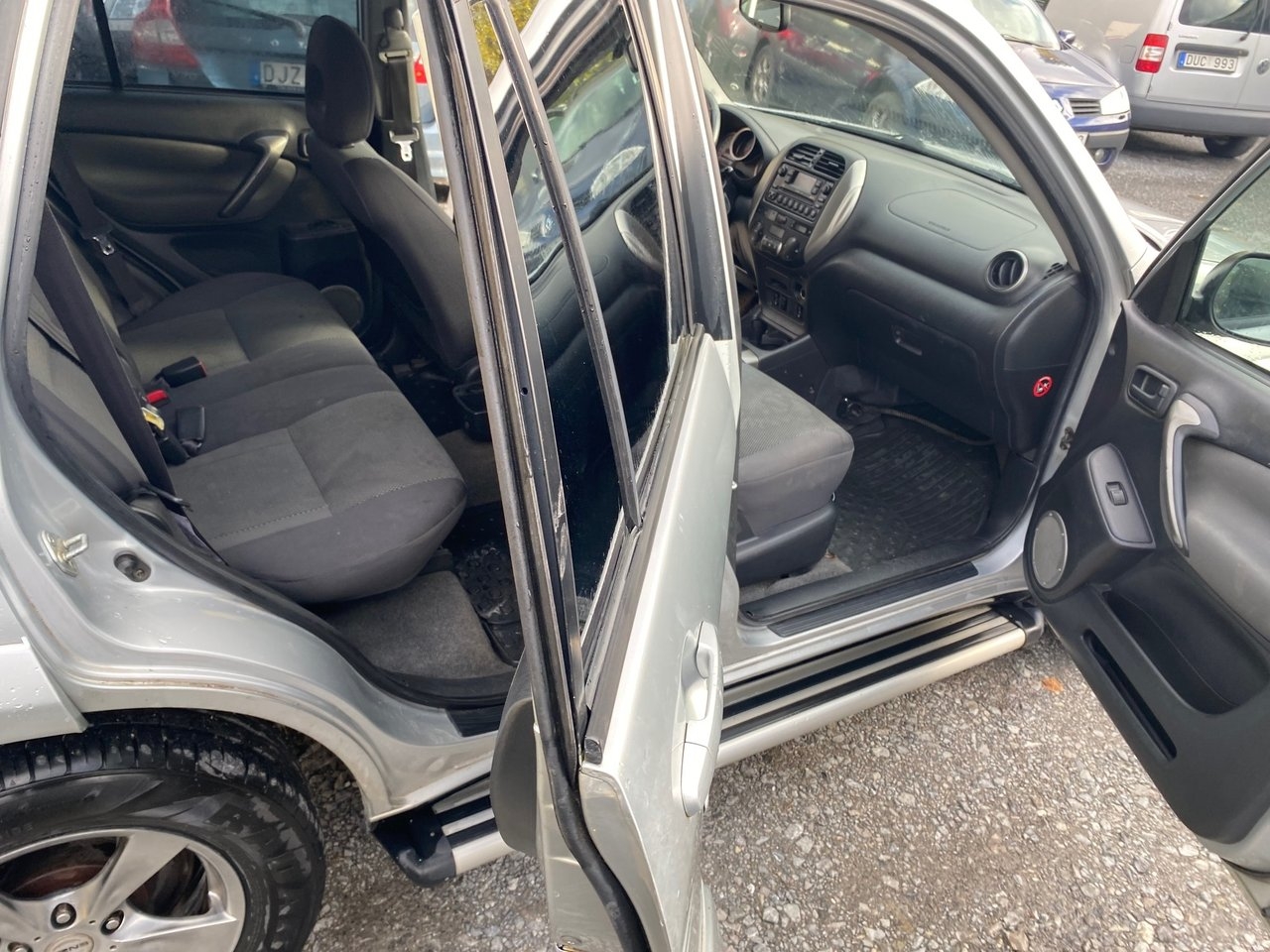 Toyota RAV4 5-dörrar 2.0 VVT-i 4x4 2004, bild 6/10