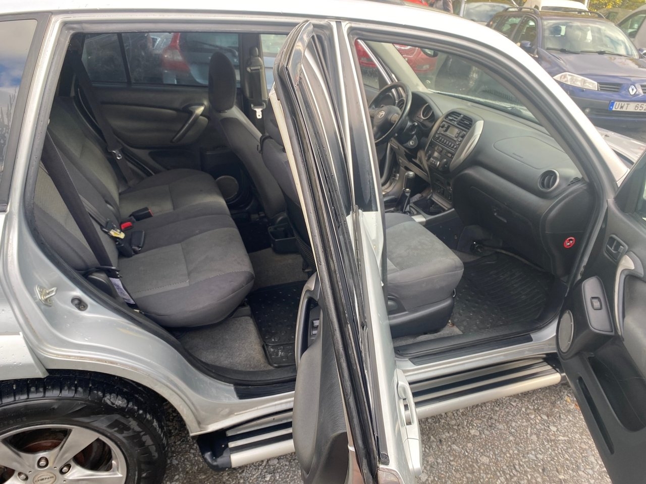 Toyota RAV4 5-dörrar 2.0 VVT-i 4x4 2004, bild 3/10
