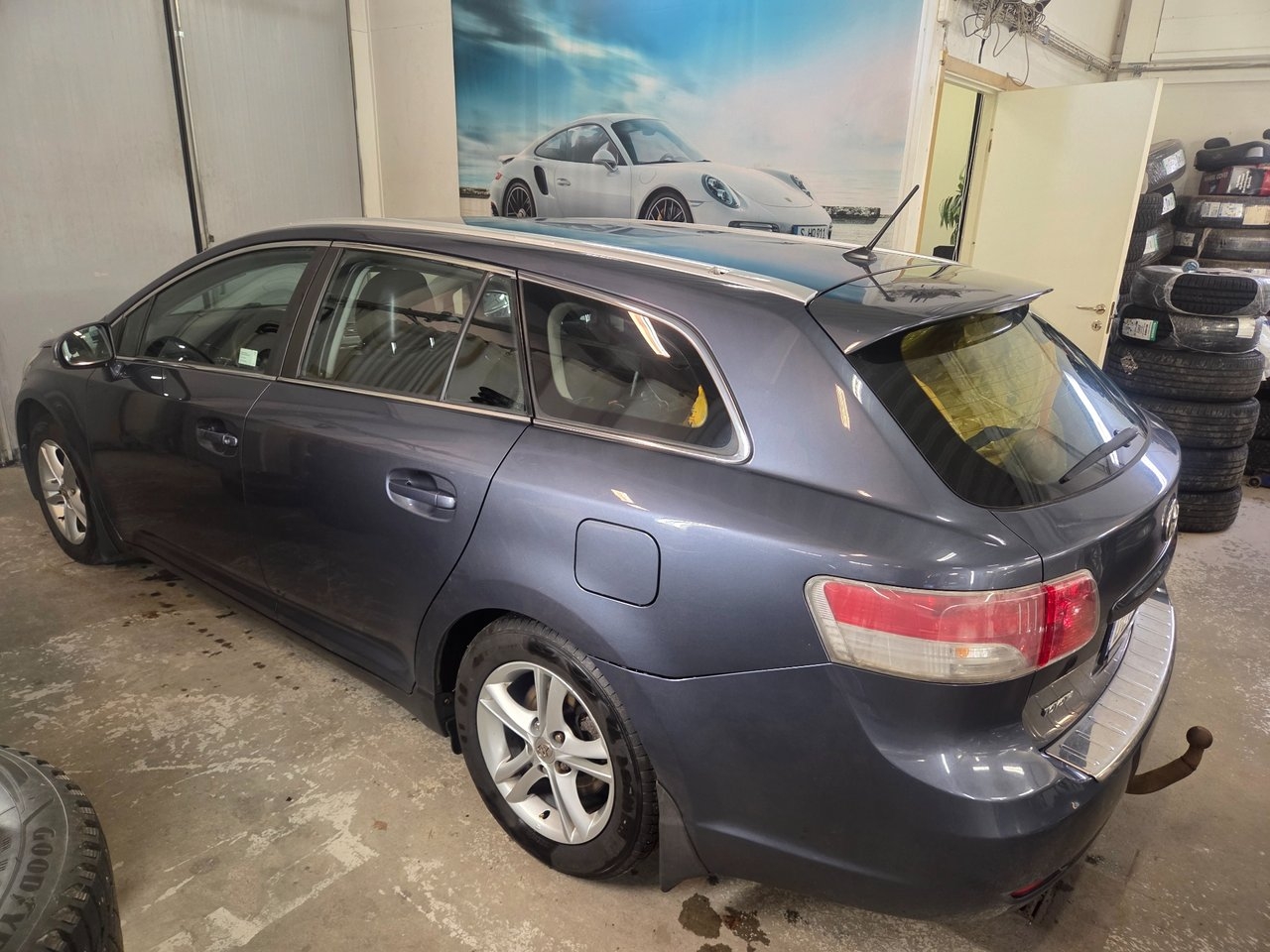 Toyota Avensis 2009, bild 7/10