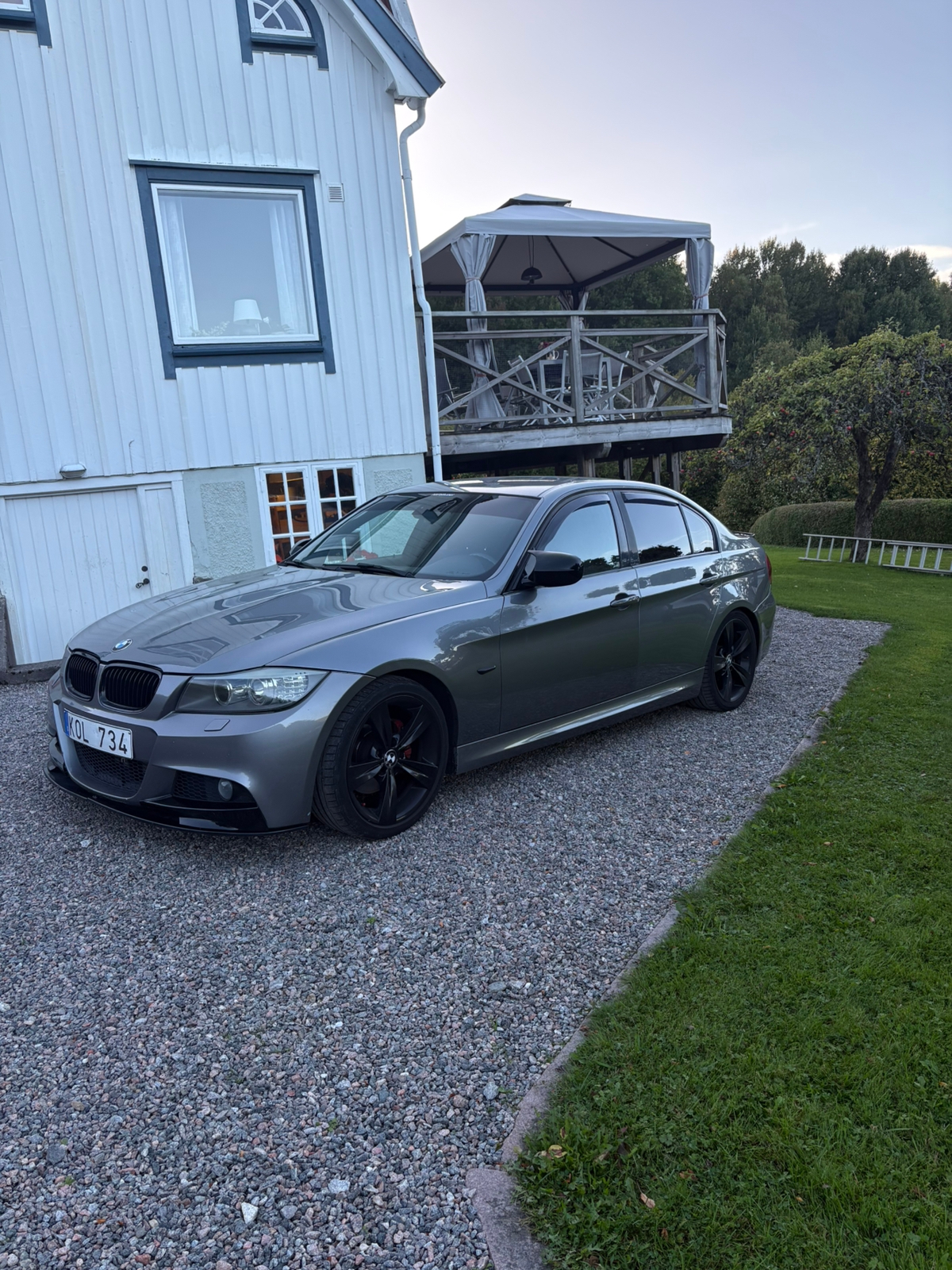 BMW 320 d M-sport, Steg 2 2010, photo 2/9