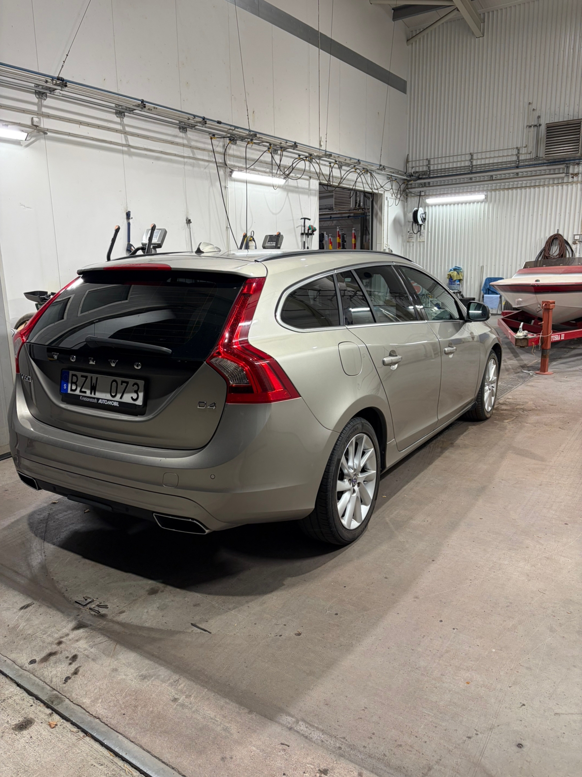 Volvo V60 D4 Geartronic 2014, bild 3/8