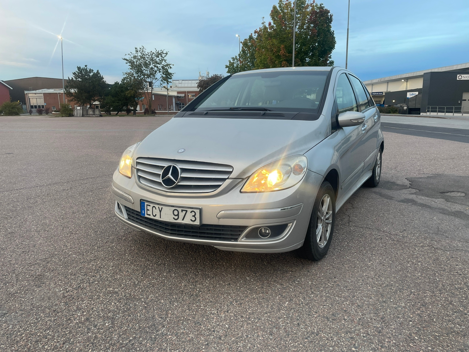 Mercedes-Benz B