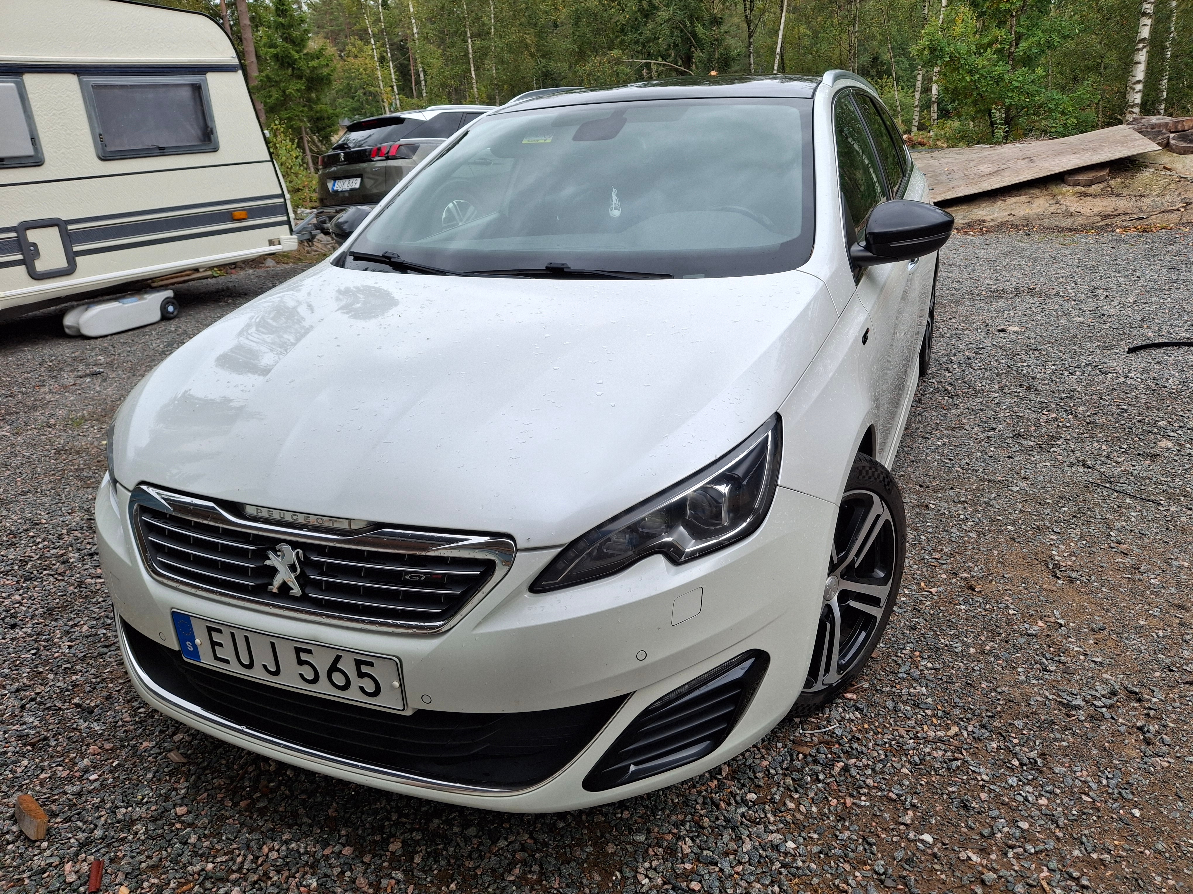 Peugeot 308 SW GT 2.0 BlueHDi 180 EAT 2015, bild 2/3