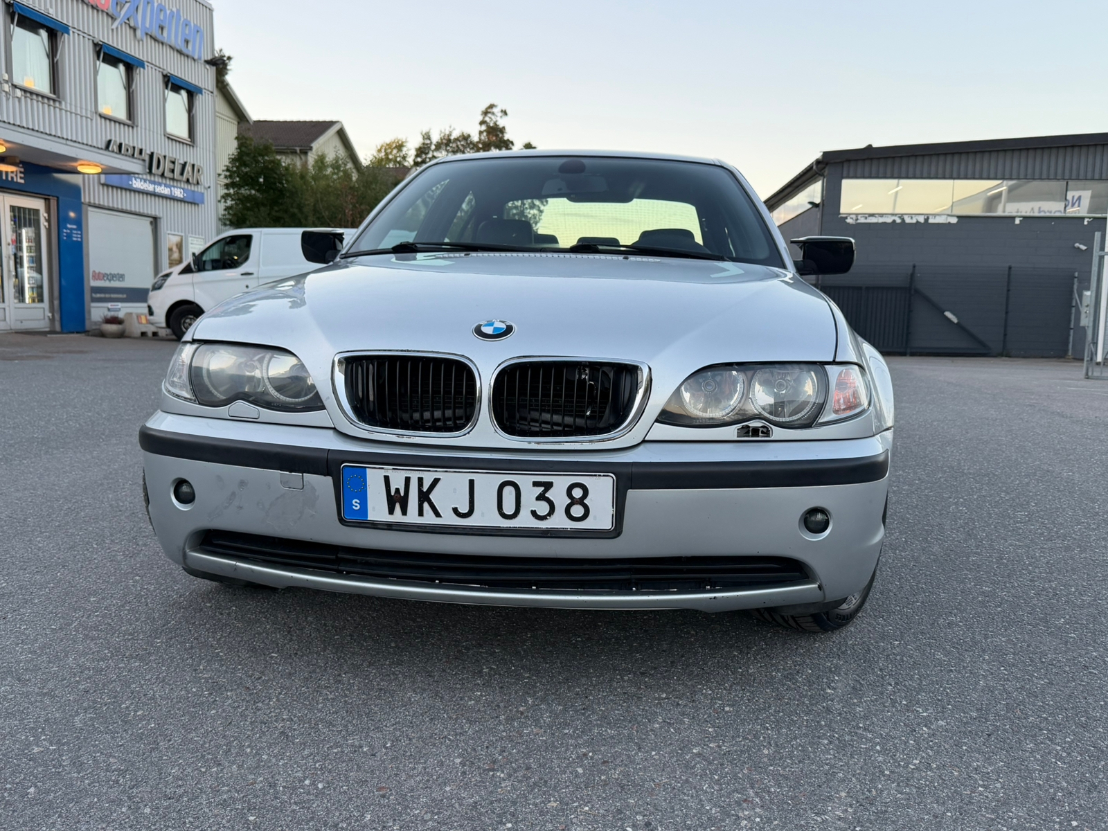BMW 320 i Sedan Manuell 2005, bild 2/7