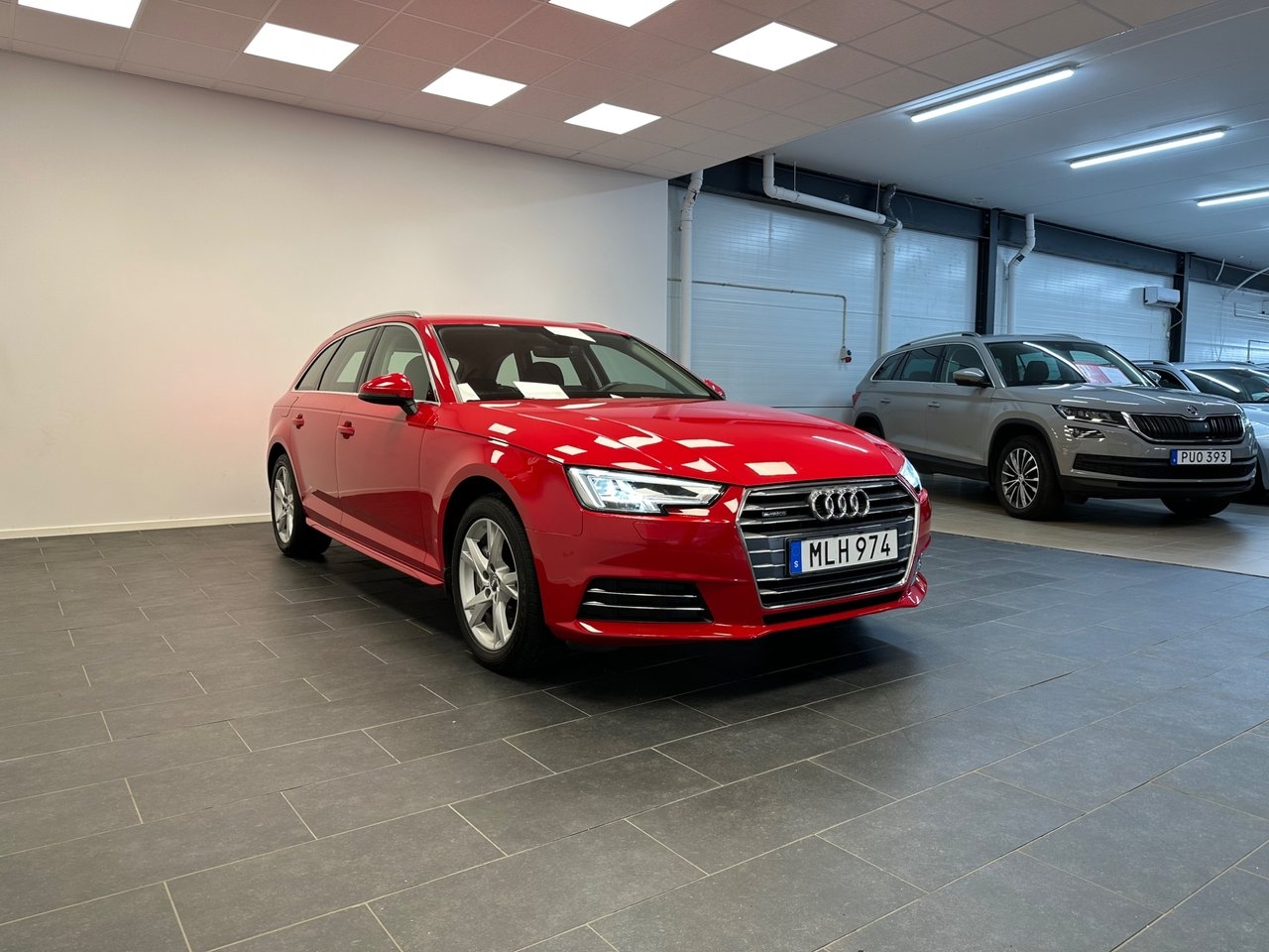 Audi A4 2016, kuva 6/10