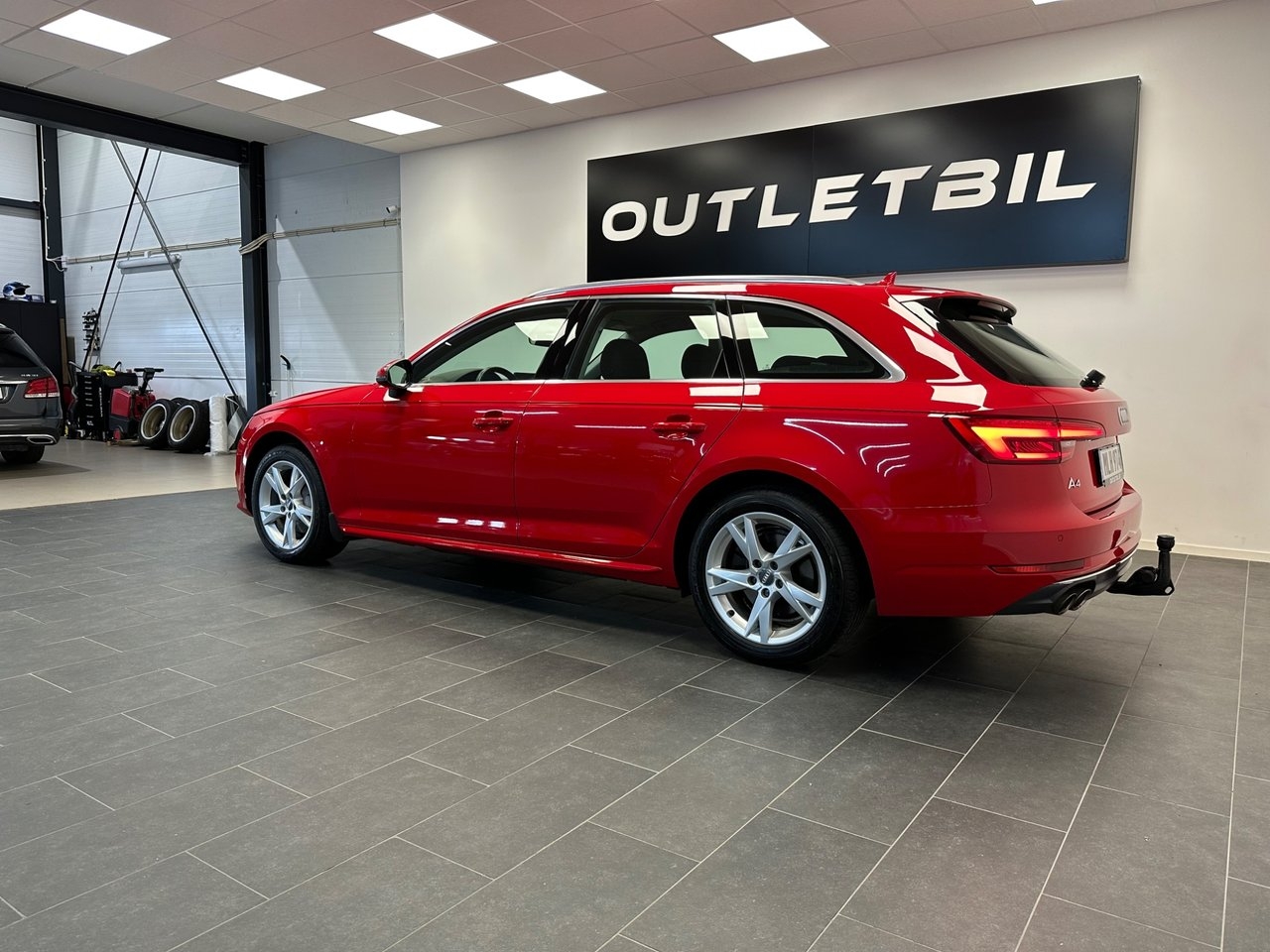 Audi A4 2016, kuva 4/10