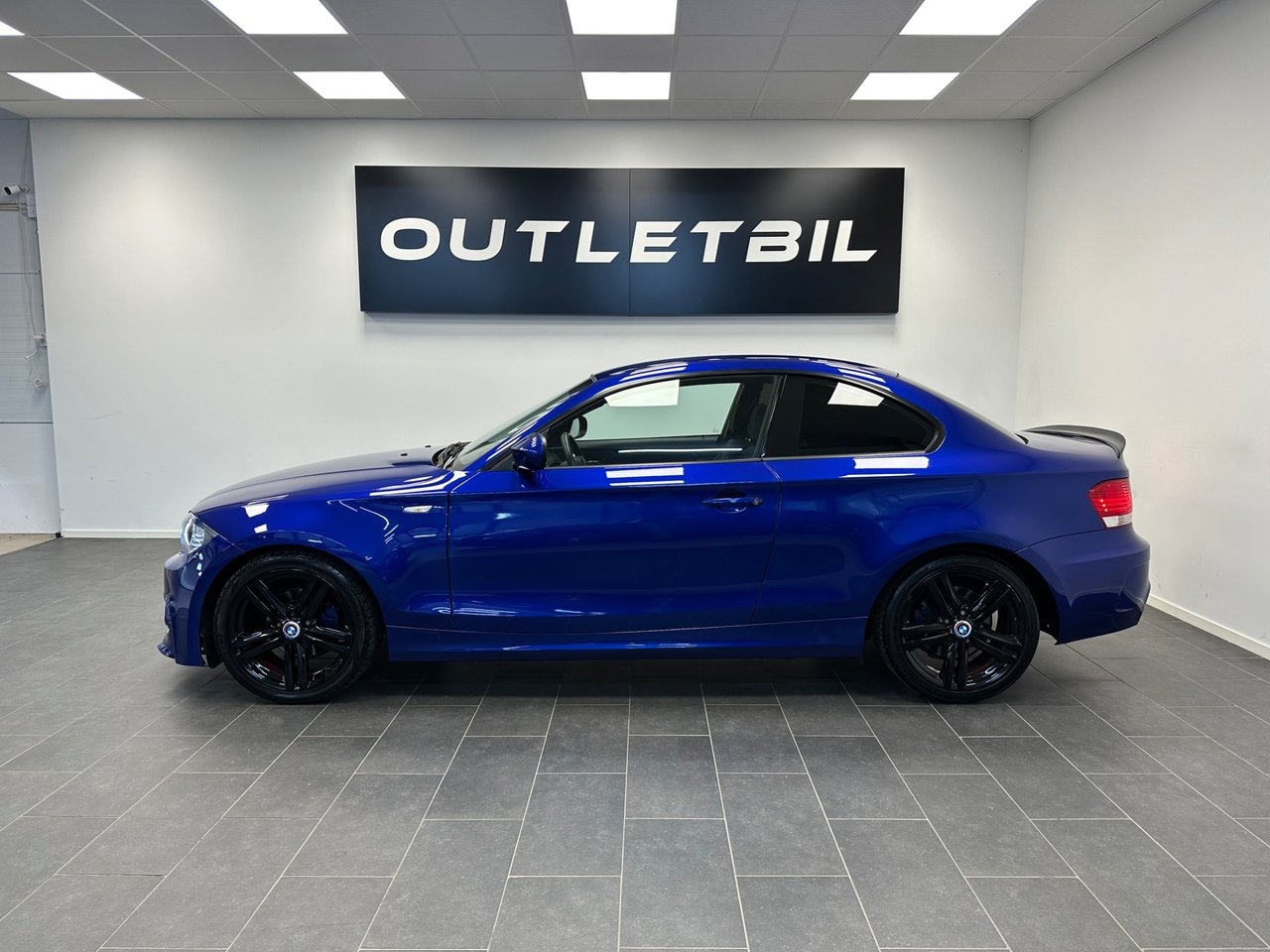 BMW 118 d Coupé Advantage 2011, kuva 2/10