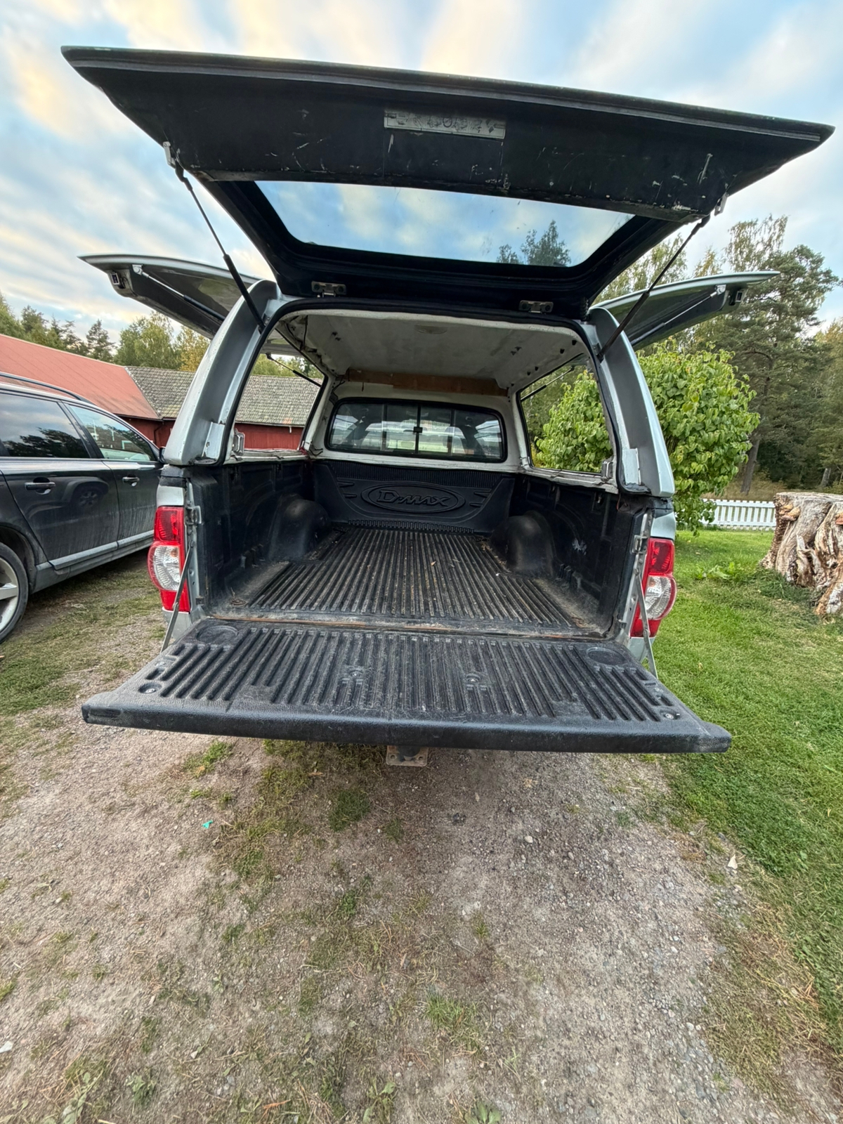 Isuzu D-max Space Cab 2.5 4WD Manuell 2010, bild 4/4