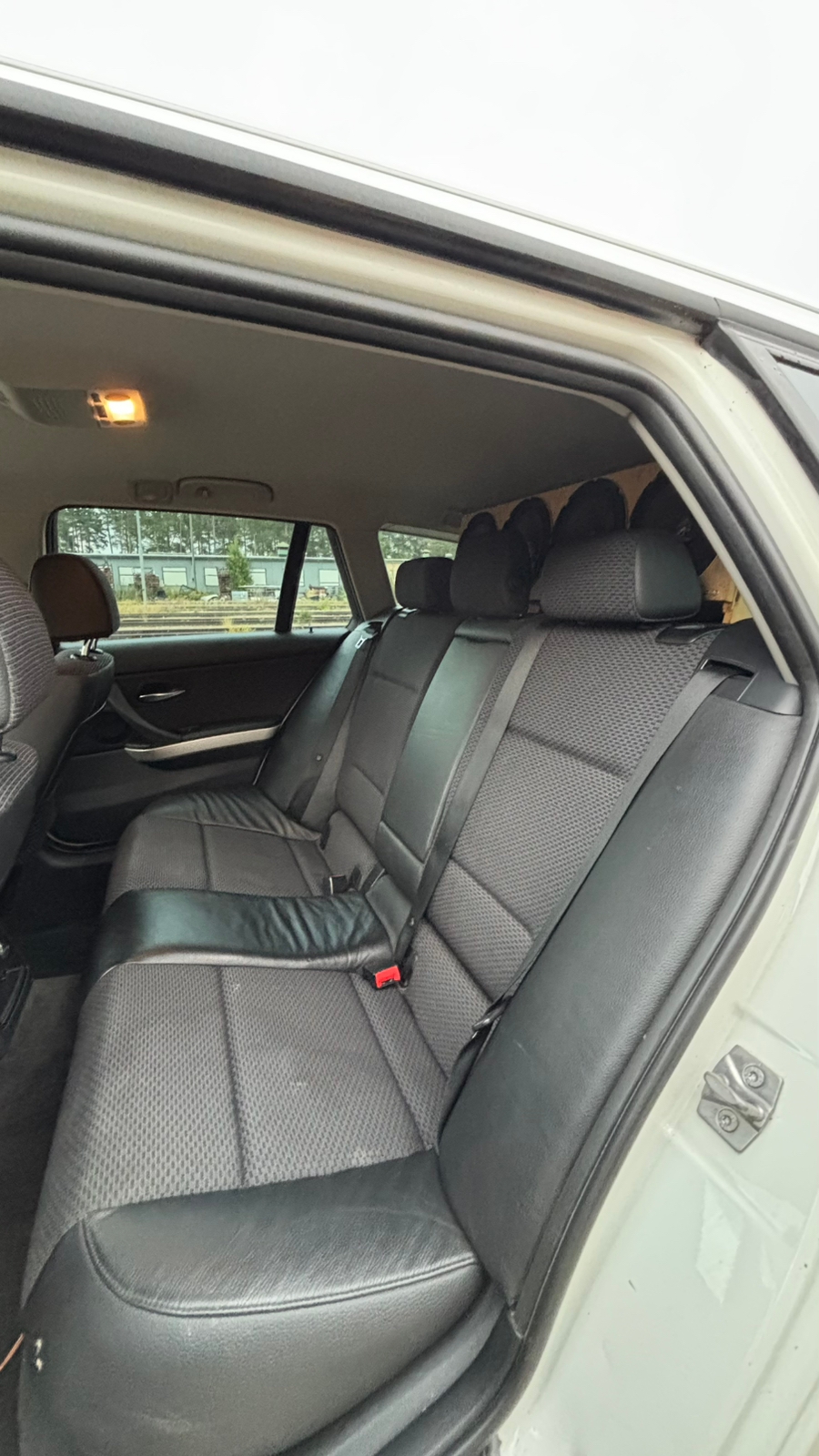 BMW 320 d Touring Manuell 2012, bild 8/8