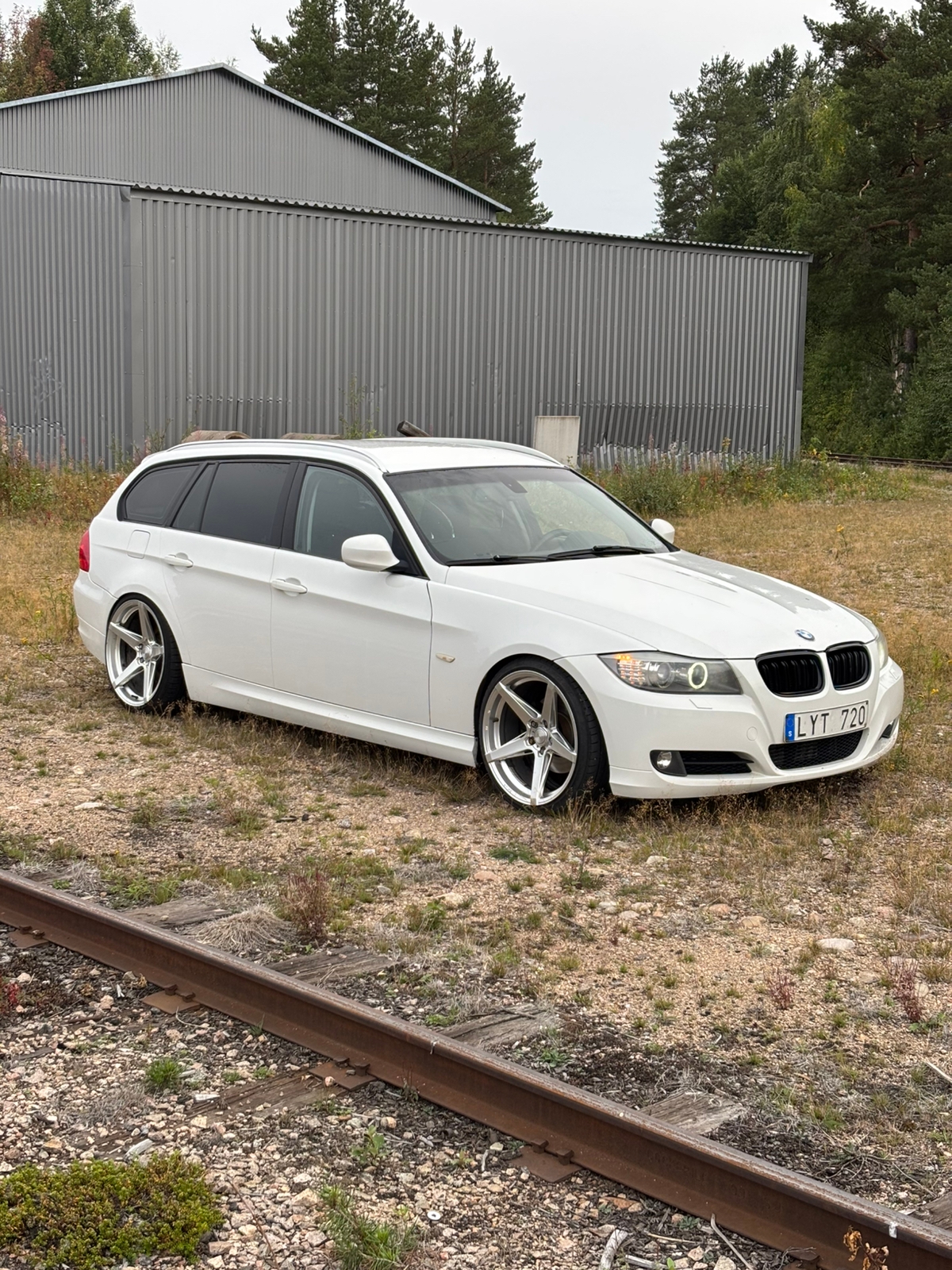BMW 320 d Touring Manuell 2012, bild 3/8