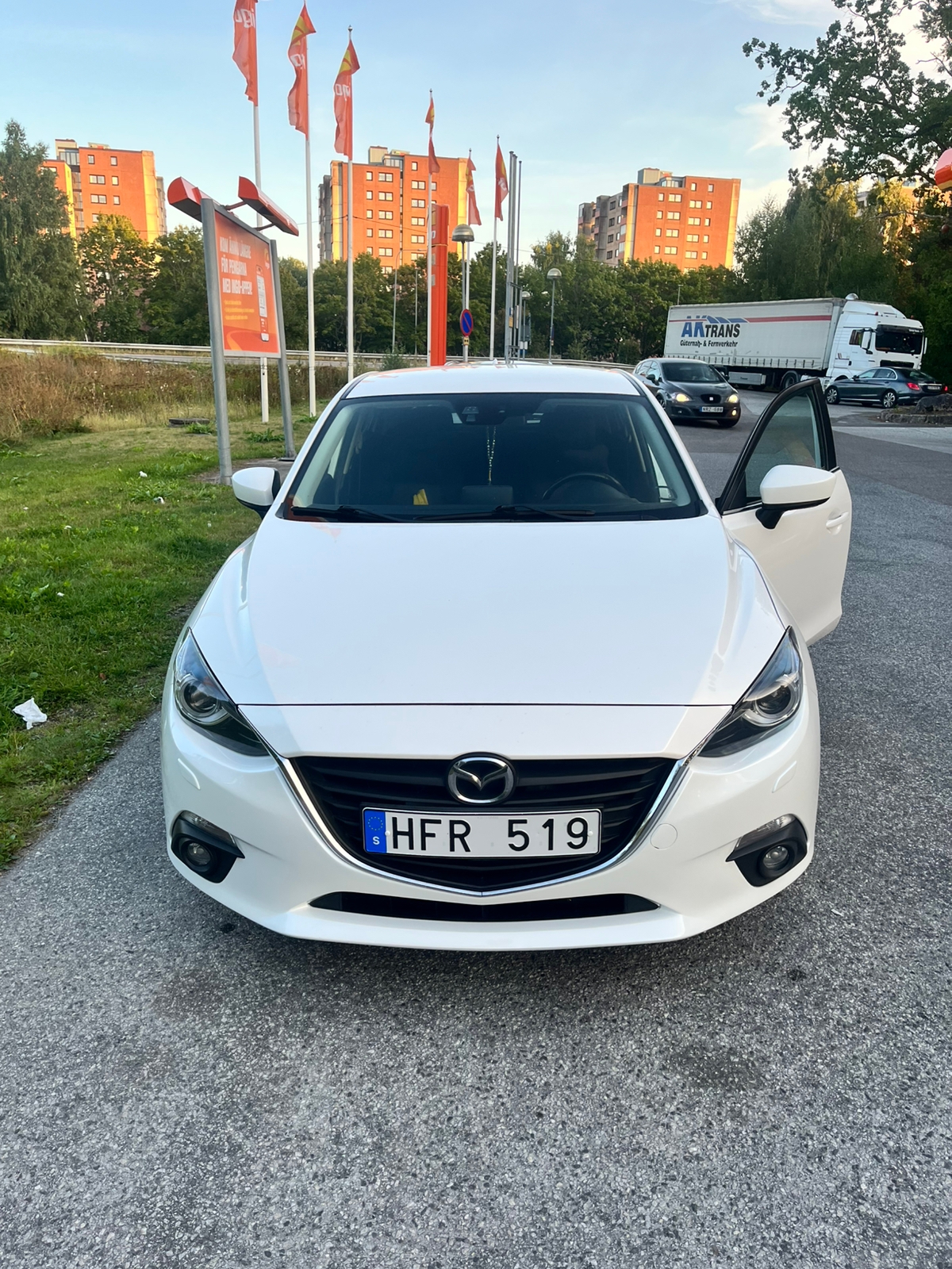 Mazda 3 Sport 2.2 SKYACTIV-D Manuell 2013, bild 4/10