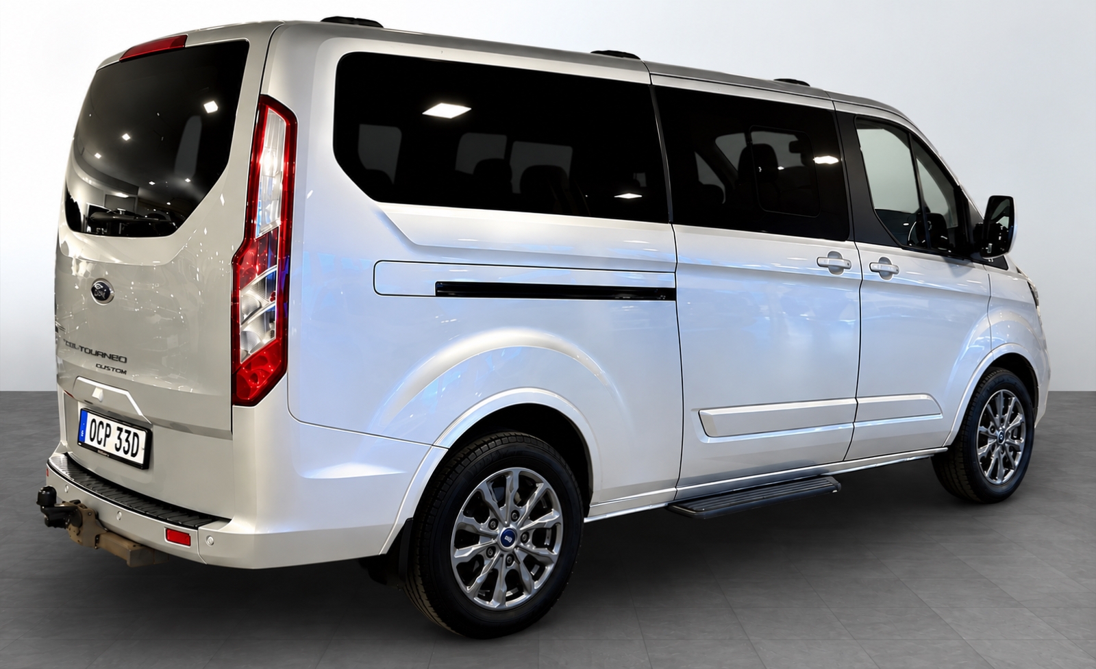 Ford Tourneo Custom 2022, photo 2/7