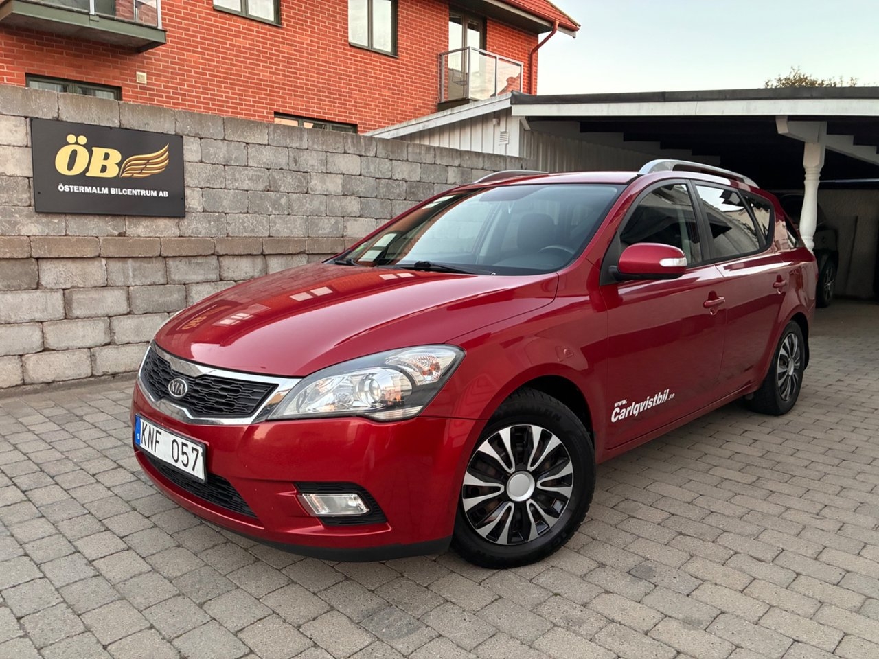 Kia Ceed cee'd_sw 1.6 CRDi ECO 115HK 2010, bild 2/10