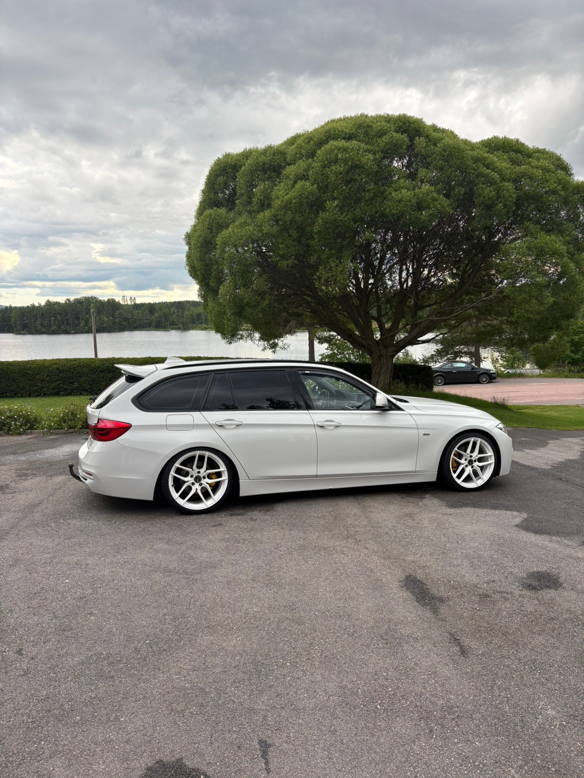 BMW 320 d xDrive Touring Steptronic 2017, bild 6/7