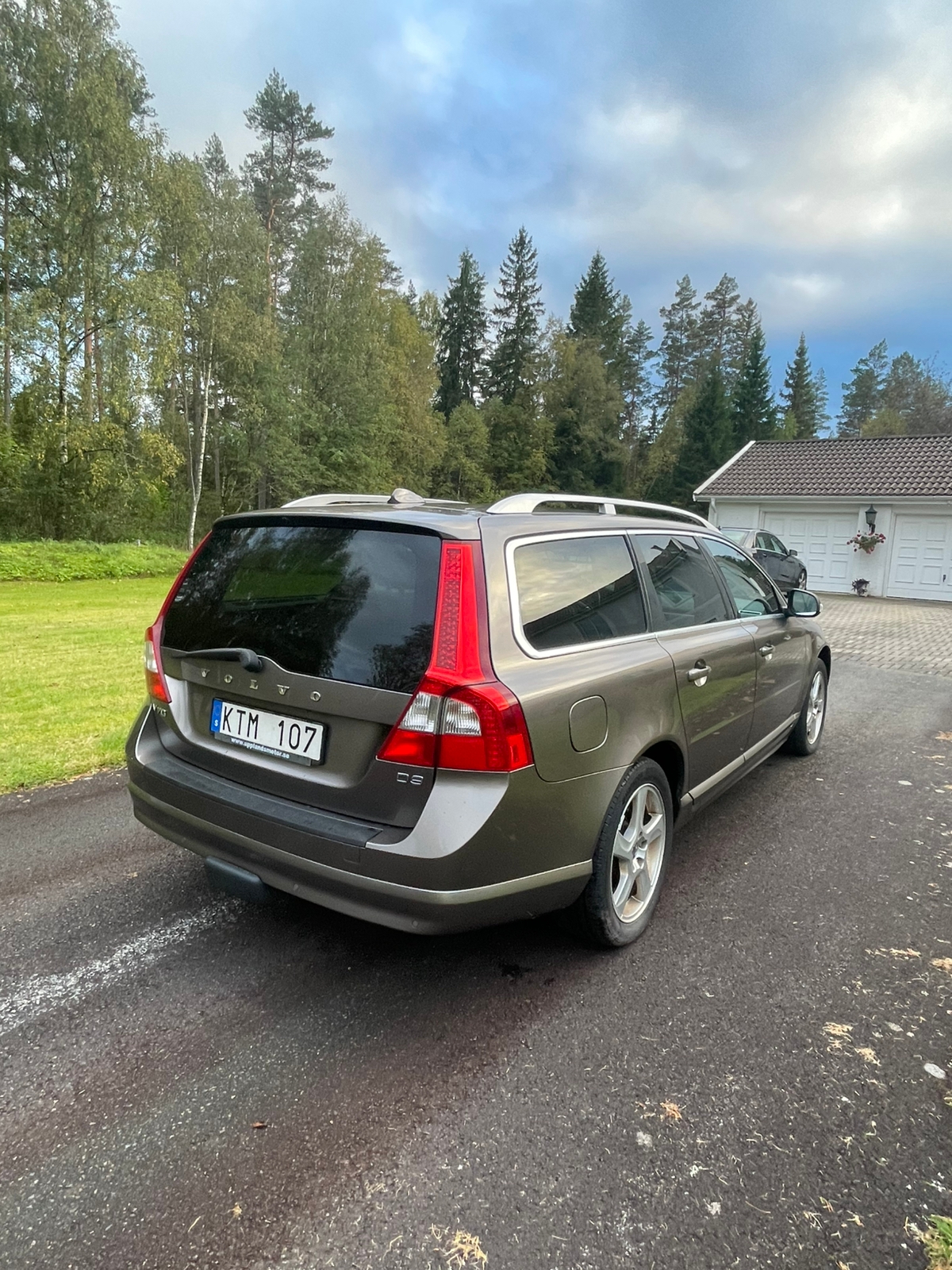 Volvo V70 D3 Summum Manuell 2011, bild 3/4