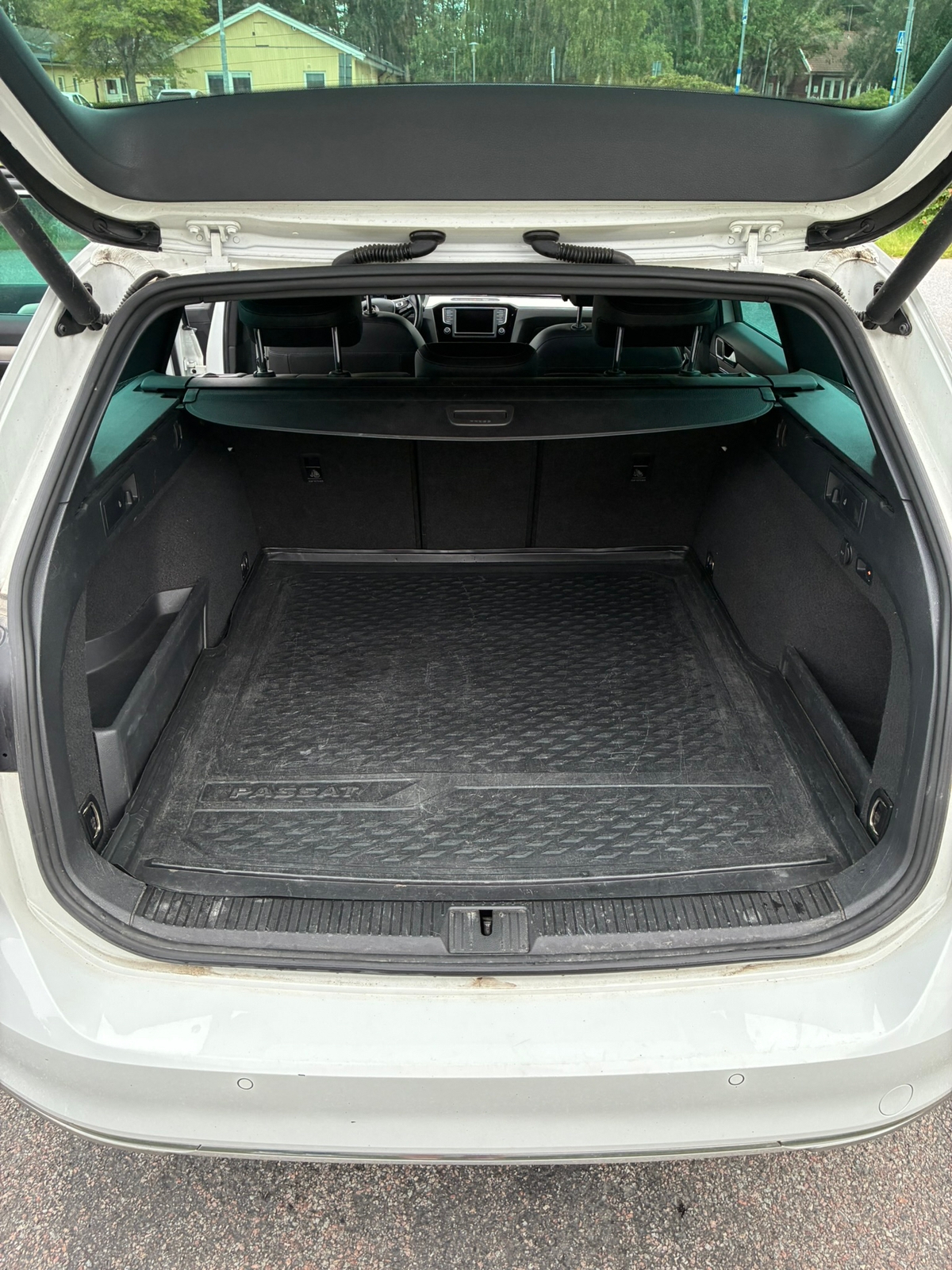 Volkswagen Passat 2017, kuva 7/8