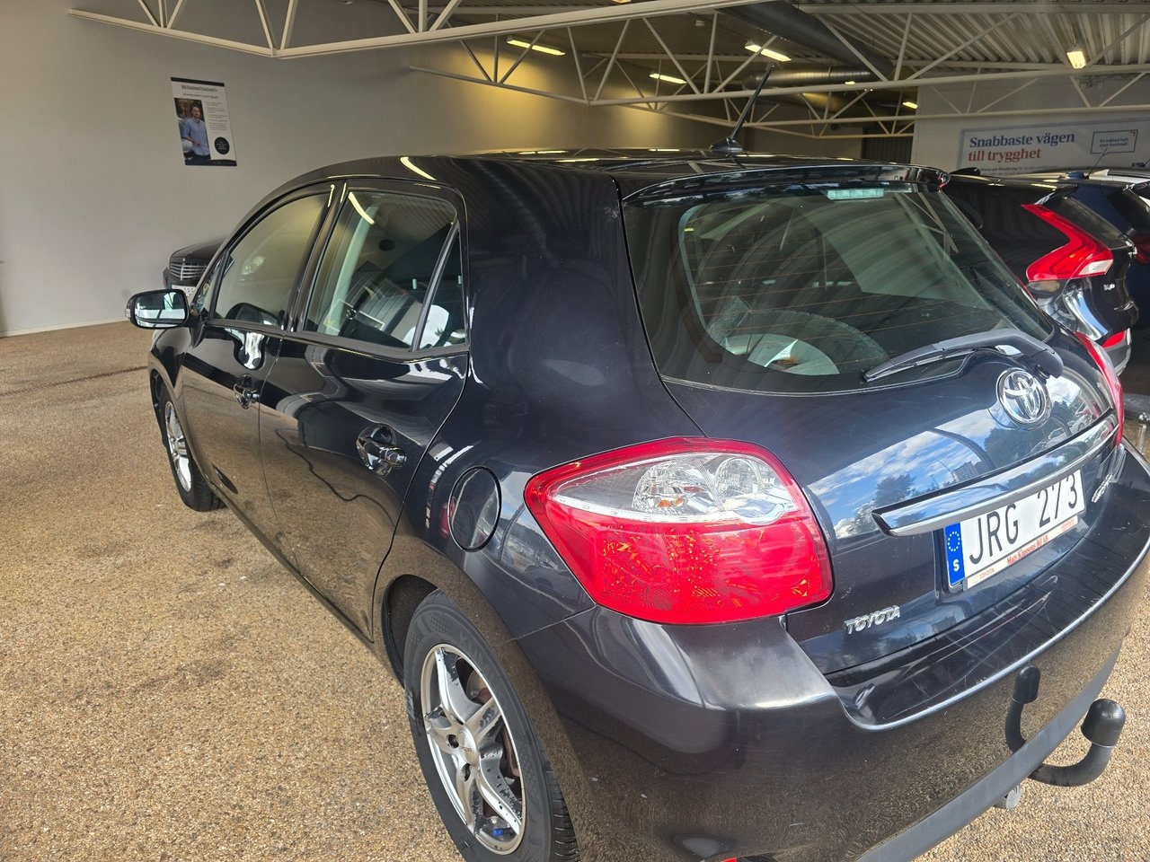 Toyota Auris 2010, bild 4/7