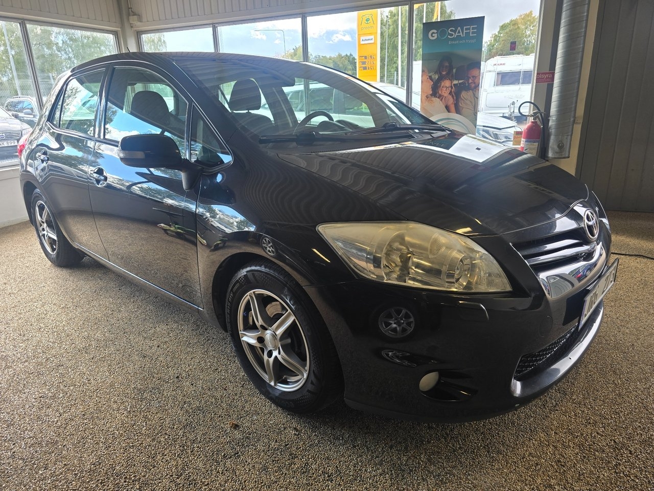 Toyota Auris 2010, bild 2/7