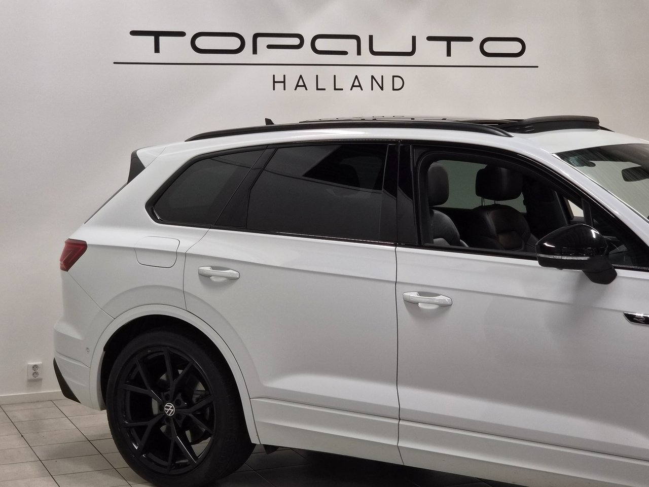 Volkswagen Touareg 2022, bild 2/10