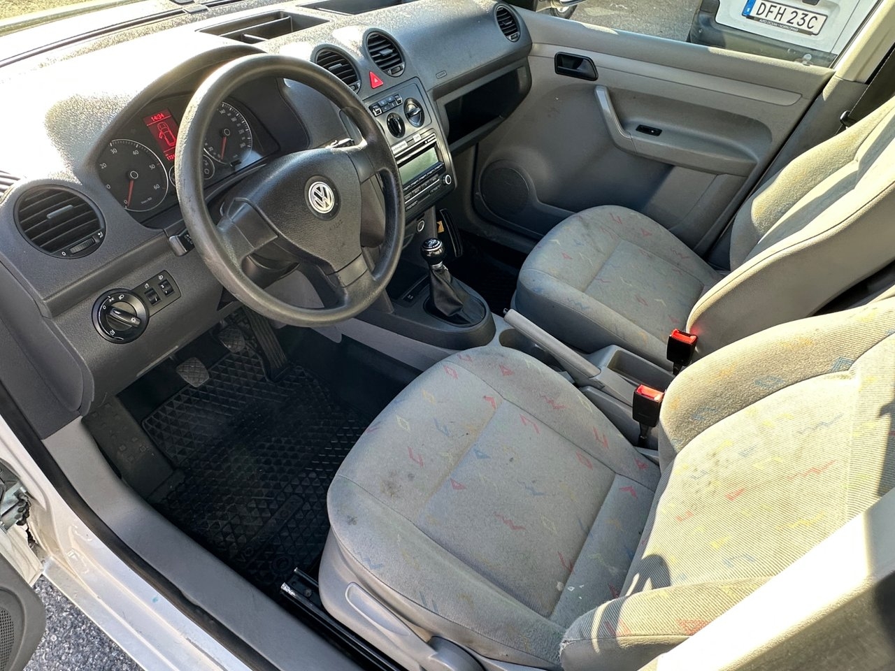 Volkswagen Caddy 2010, bild 7/8