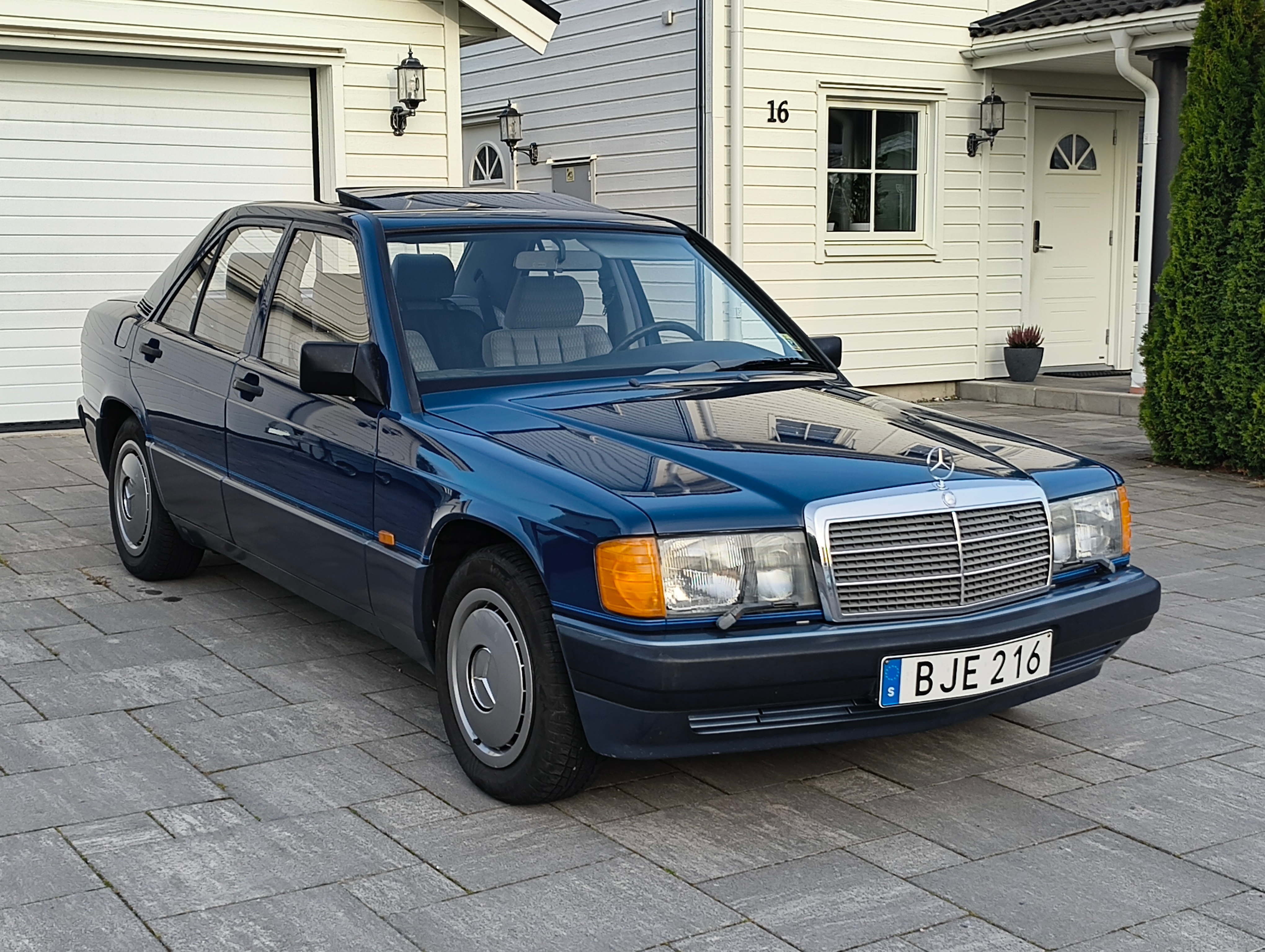 Mercedes-Benz 190
