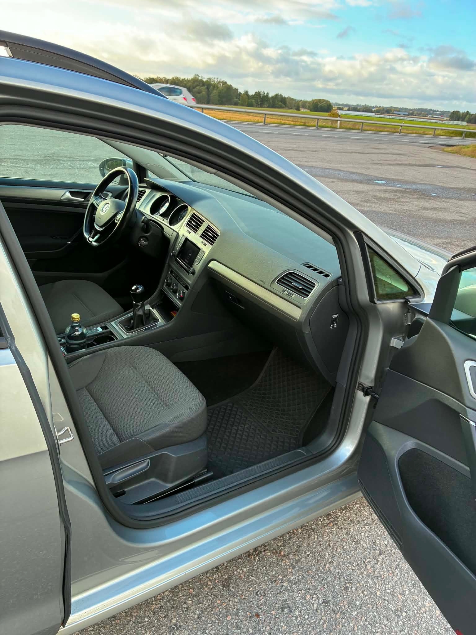 Volkswagen Golf 2015, kuva 6/8