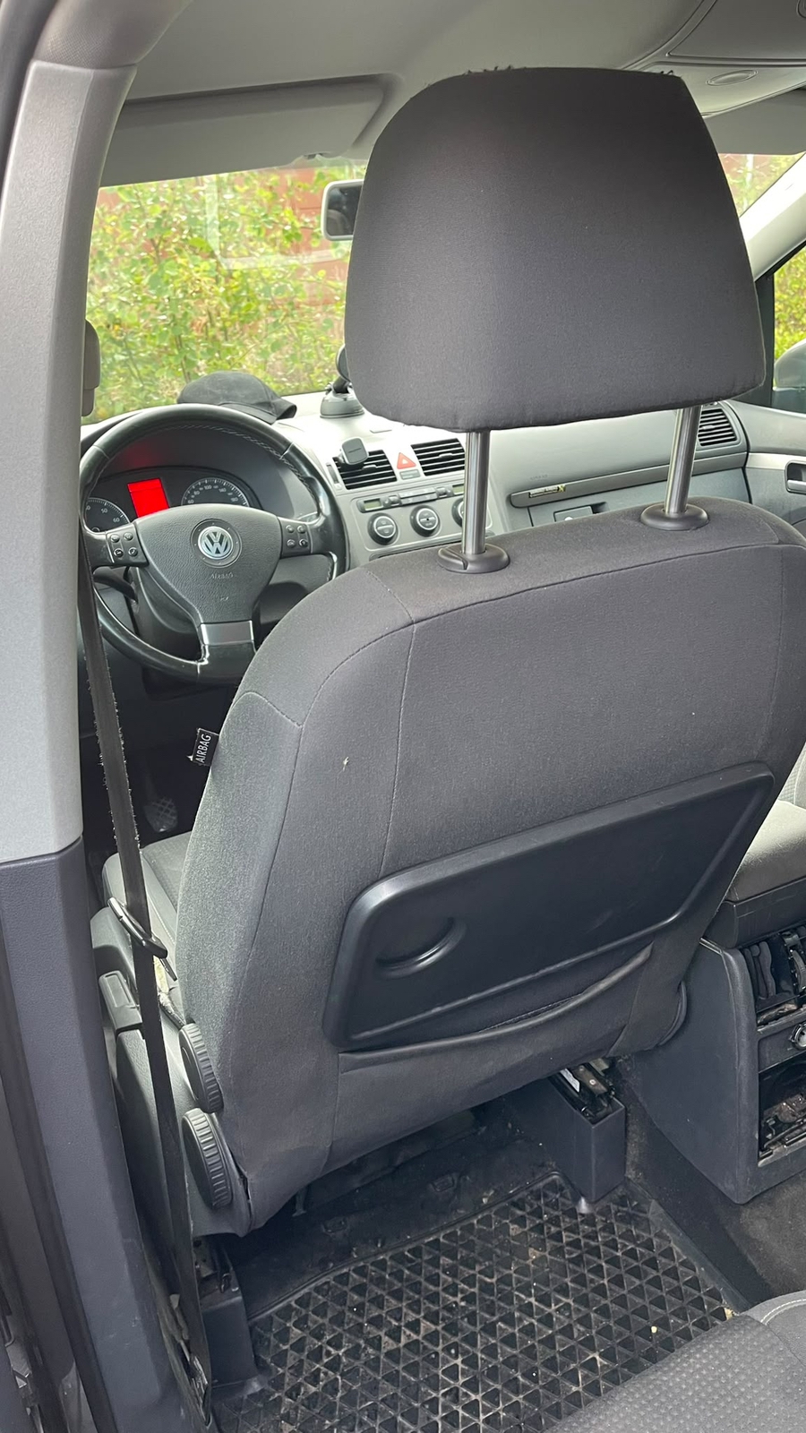 Volkswagen Touran 2010, bild 5/10