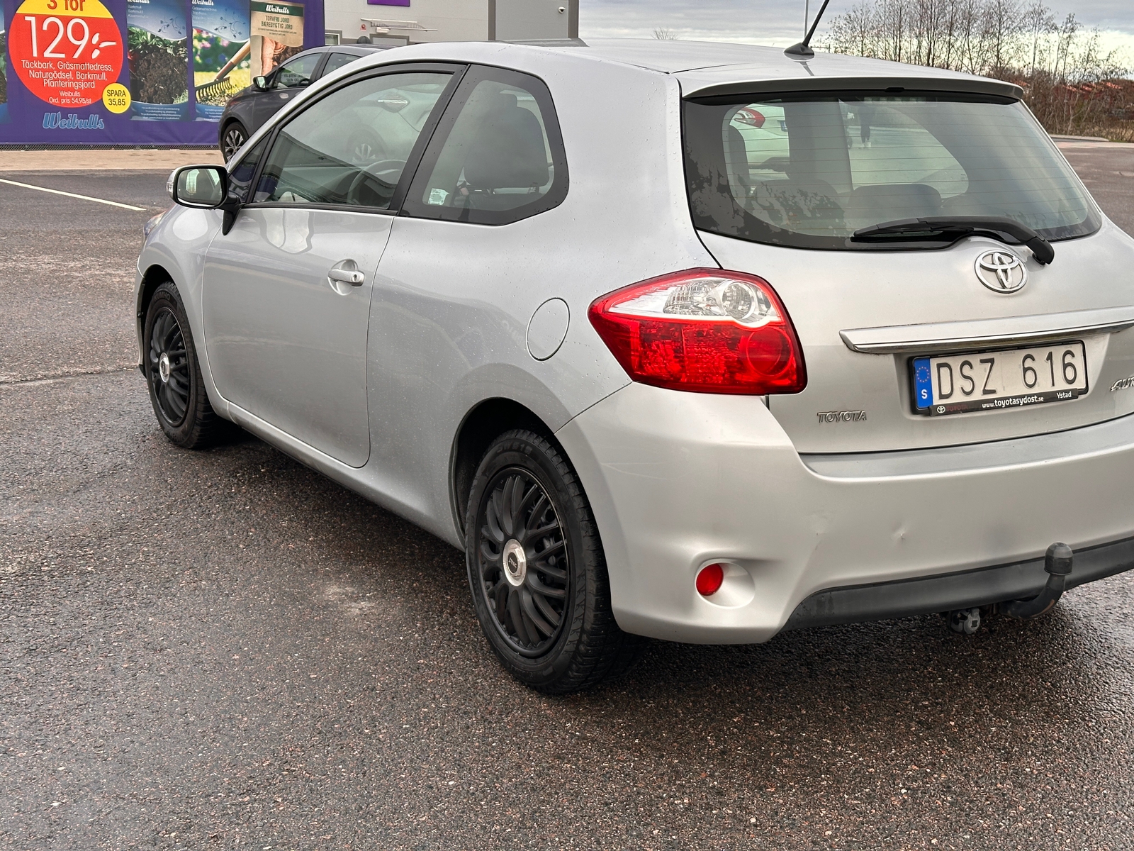 Toyota Auris 2010, kuva 4/7